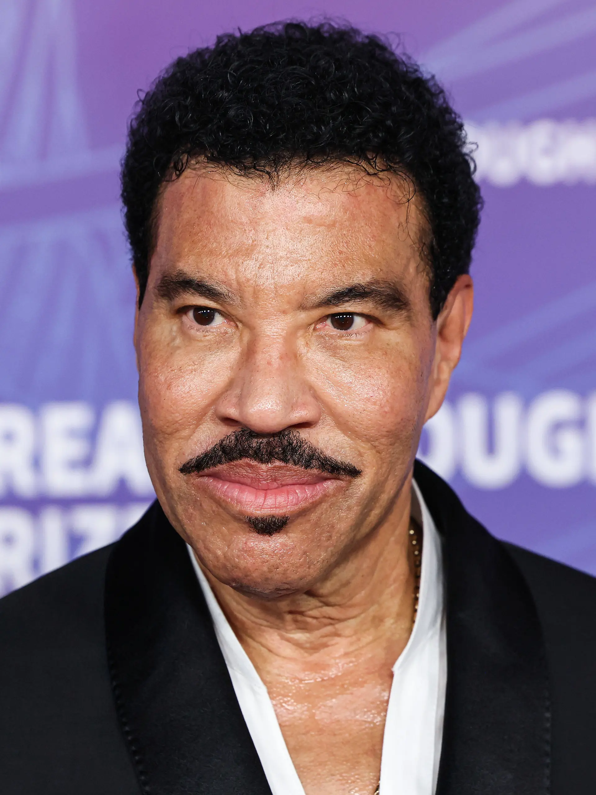 12th Annual Breakthrough Prize Ceremony 2026 SANTA MONICA, LOS ANGELES, CALIFORNIA, USA - APRIL 18: Lionel Richie arrives at the 12th Annual Breakthrough Prize Ceremony 2026 held at the Barker Hangar on April 18, 2026 in Santa Monica, Los Angeles, California, United States. Photo by Xavier Collin/Image Press Agency