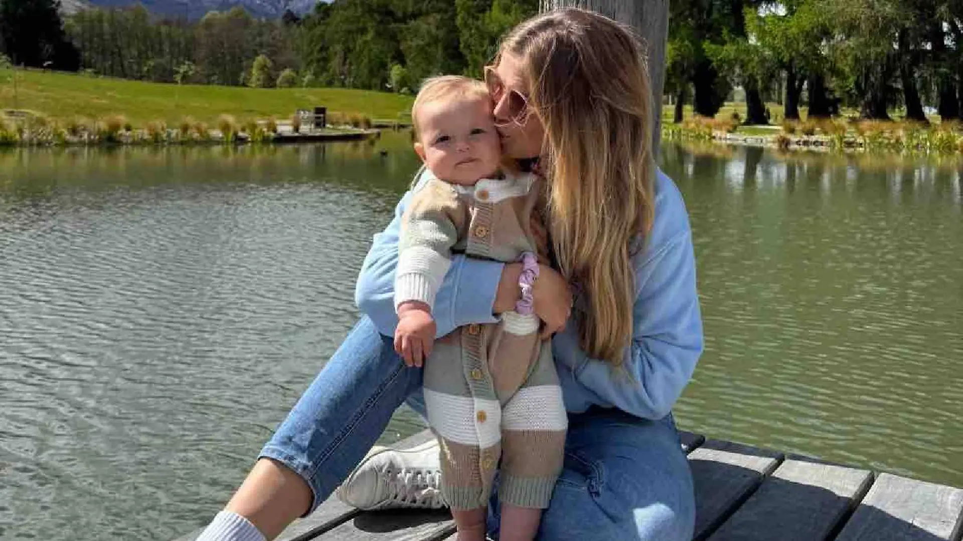 Leah Stewart wurde am Coogee Beach von einem weißen Hai angegriffen. Nun sieht sie zum ersten Mal ihre Tochter wieder. 