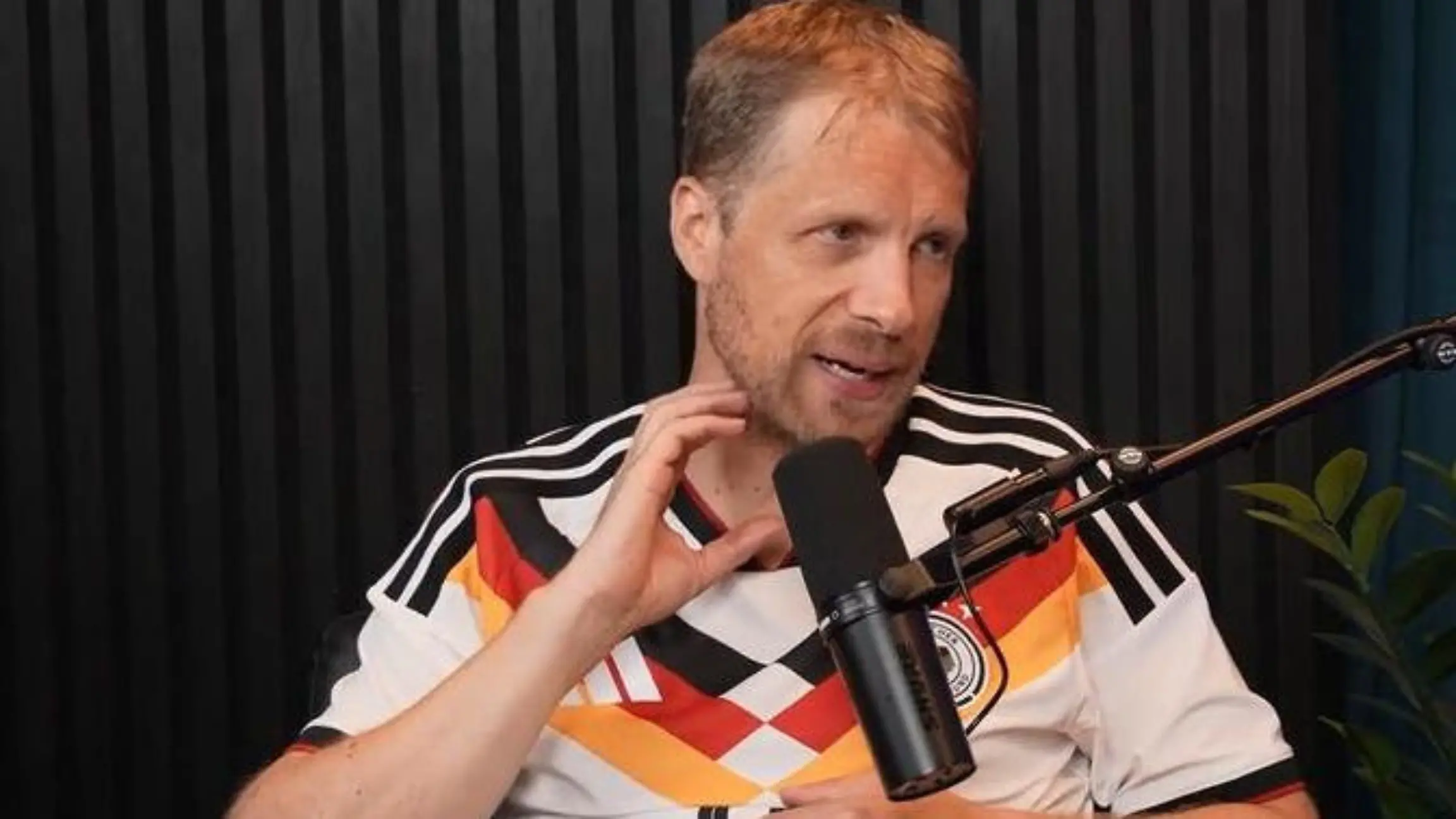 „Blähbauch!" Oliver Pocher schießt erneut gegen Amiras Schwangerschaft Im Podcast mit Pietro Lombardi