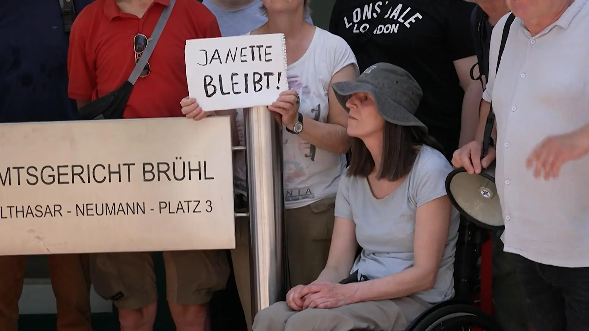 Rollstuhlfahrerin kämpft um ihre Wohnung Prozess um Eigenbedarf