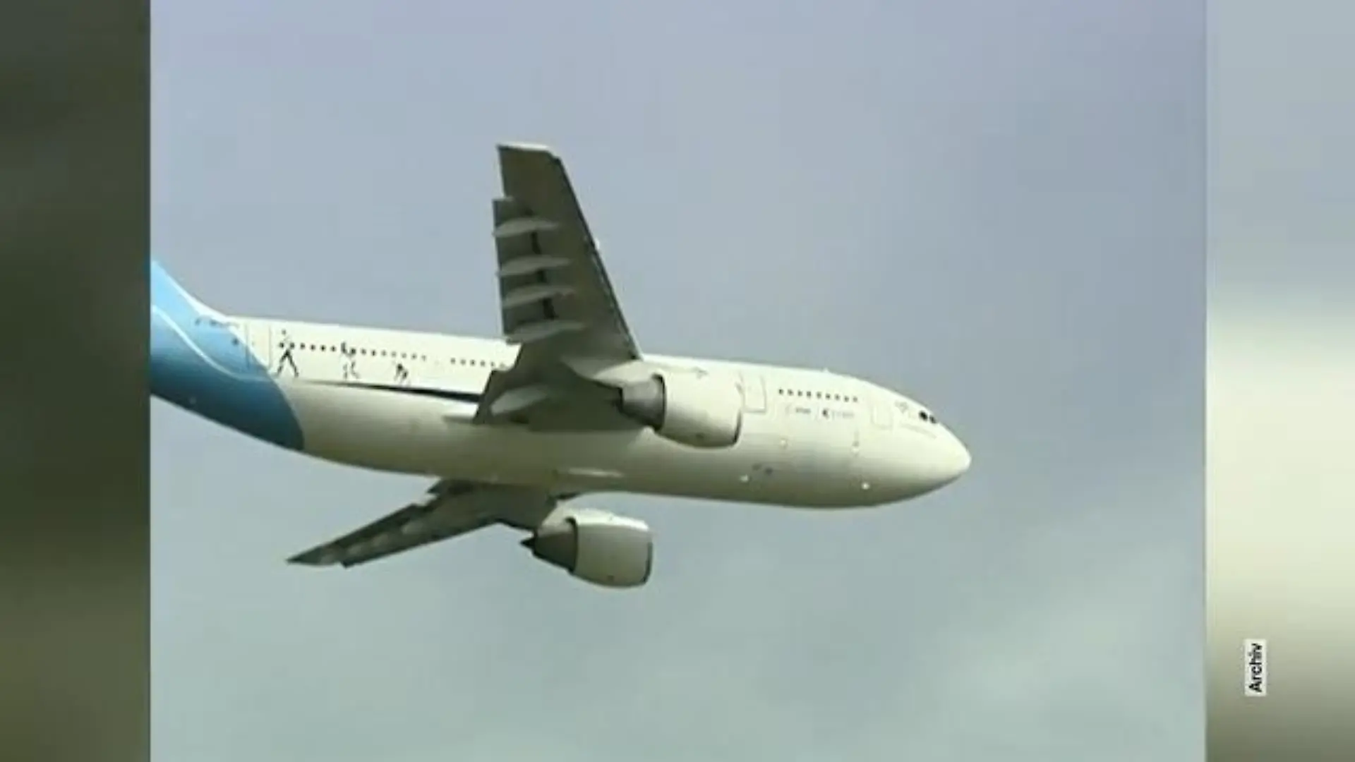 Museumsflieger wird auseinandergebaut Flughafen Köln/Bonn