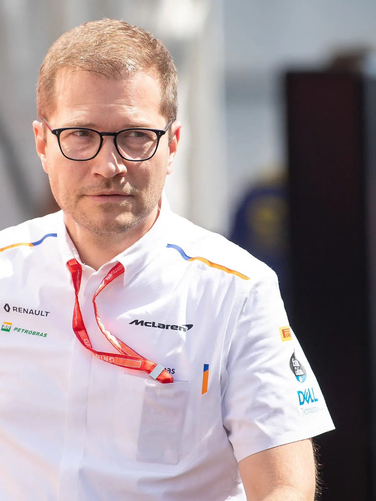 ARCHIV - 25.07.2019, Baden-Württemberg, Hockenheim: Motorsport, Formel-1-Weltmeisterschaft, Grand Prix von Deutschland: Andreas Seidl, Teamchef des Teams McLaren F1, kommt ins Fahrerlager. Seidl erwartet nach dem Neustart der Formel 1 außergewöhnliche Belastungen. Die Formel 1 beginnt ihre Saison wegen der Coronavirus-Pandemie mit vier Monaten Verspätung, will aber bis Mitte Dezember noch mindestens 15 Grand Prix absolvieren. Foto: Sebastian Gollnow/dpa +++ dpa-Bildfunk +++
