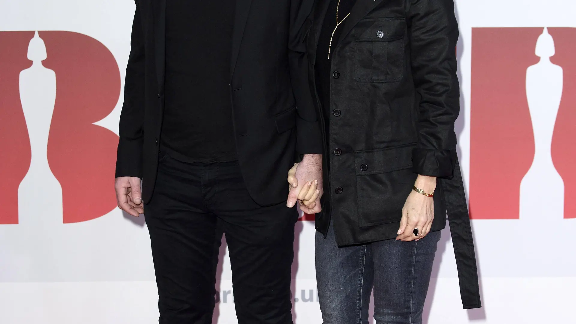 Johnny McDaid und Courtney Cox bei der Verleihung der BRIT Awards 2018 in der O2 Arena. London, 21.02.2018 Johnny McDaid, Courtney Cox *** Johnny McDaid and Courtney Cox at the BRIT Awards 2018 at the O2 Arena London 21 02 2018 Johnny McDaid Courtney Cox PUBLICATIONxINxGERxONLY Foto:xS.xVasx/xFuturexImage  