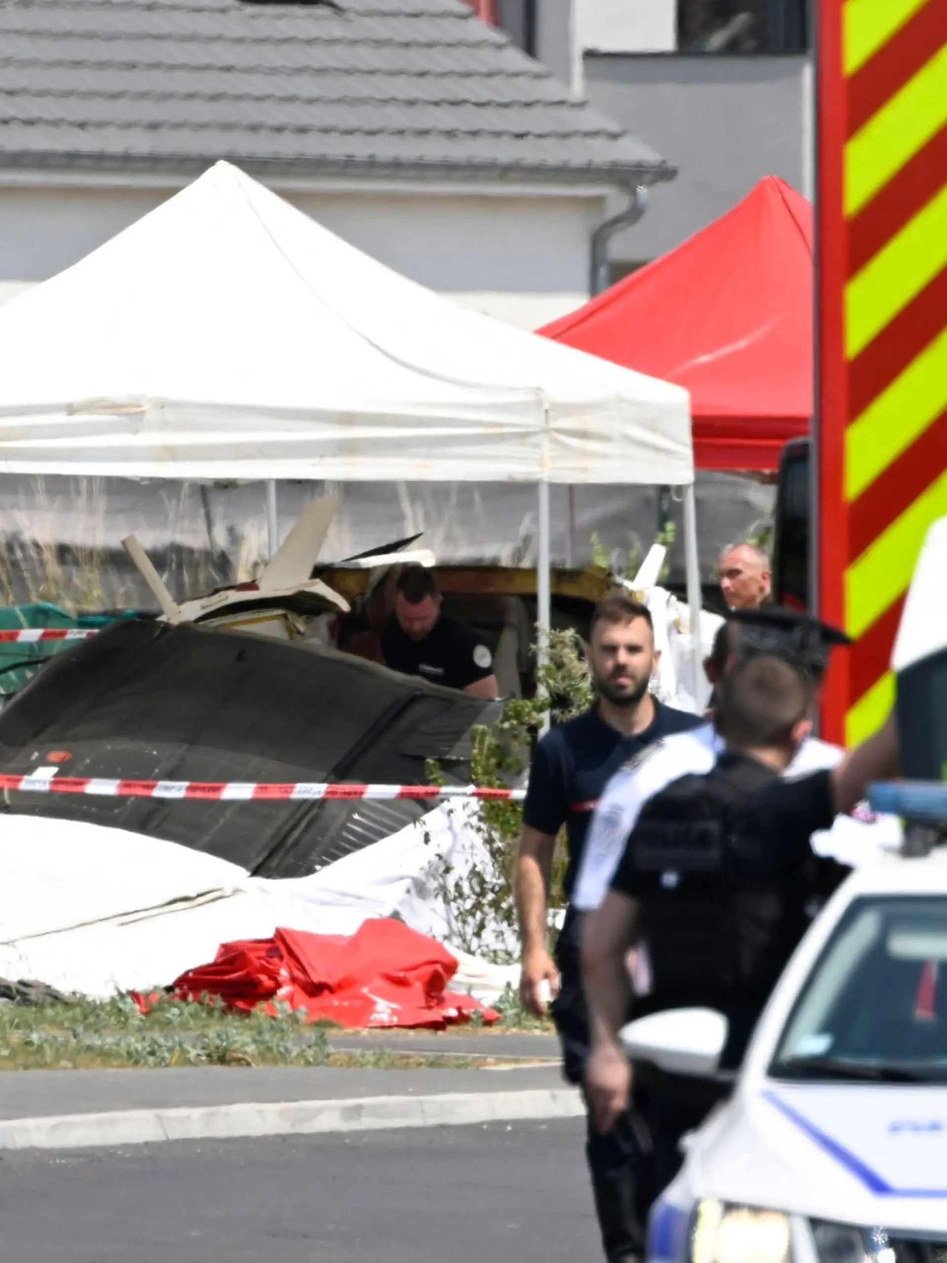 Bild zu: "Elf Tote bei Flugzeugabsturz in Frankreich – das ist über die Ursache bekannt!"