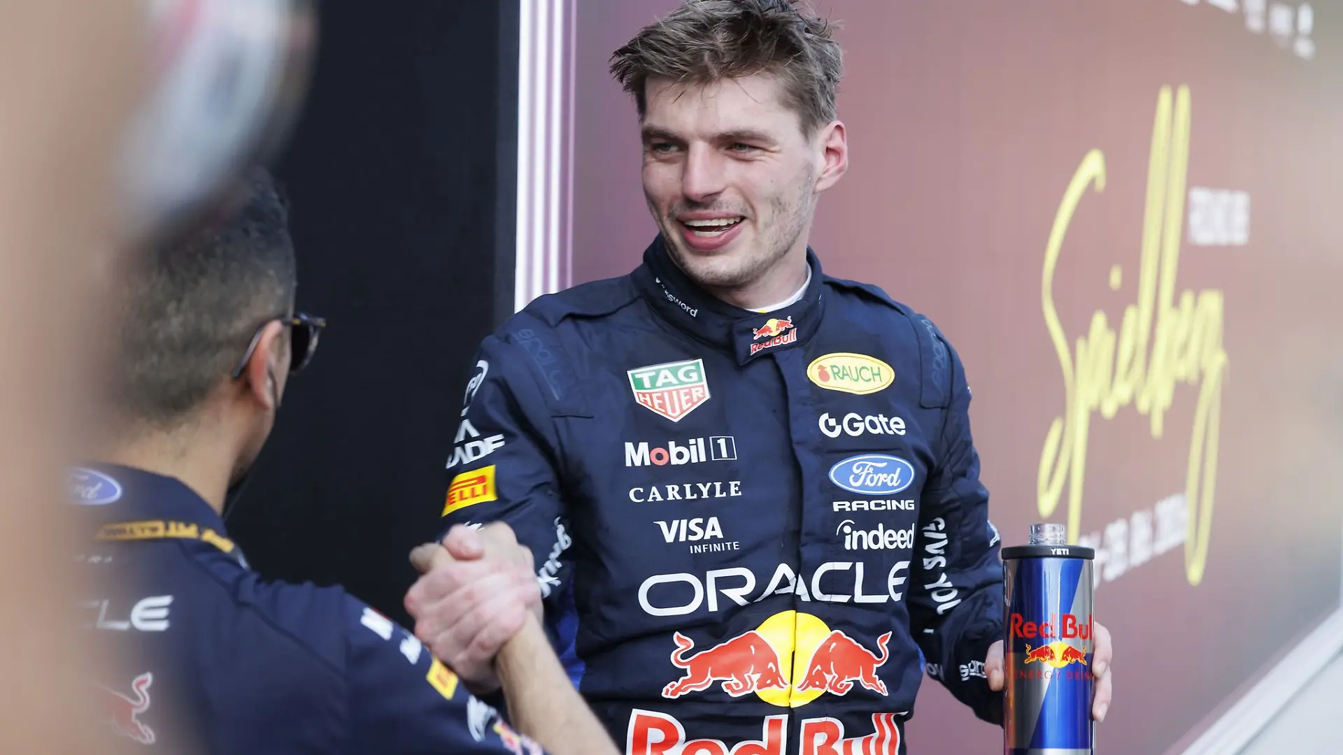 Max Verstappen hat endlich wieder Grund zum Lachen.