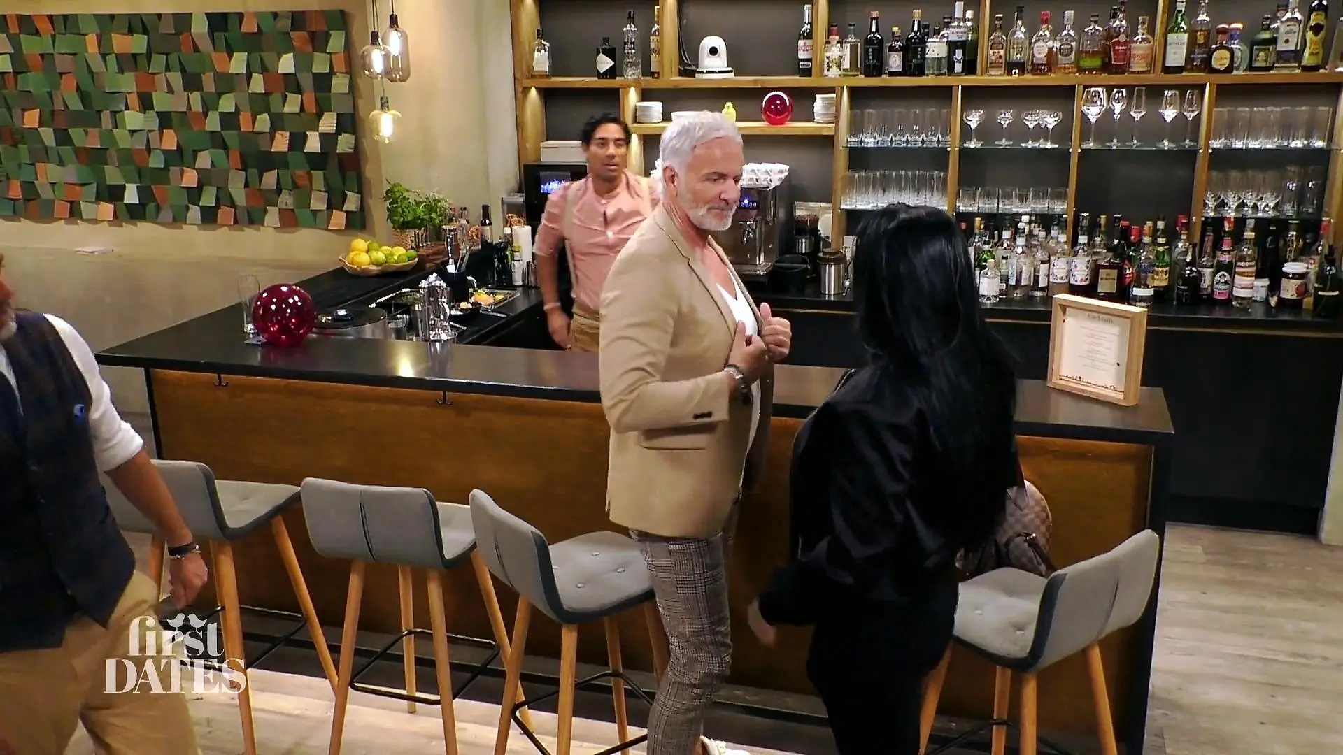 Kann der tätowierte Chris bei Benson punkten? Sie sucht einen "richtigen" Mann?