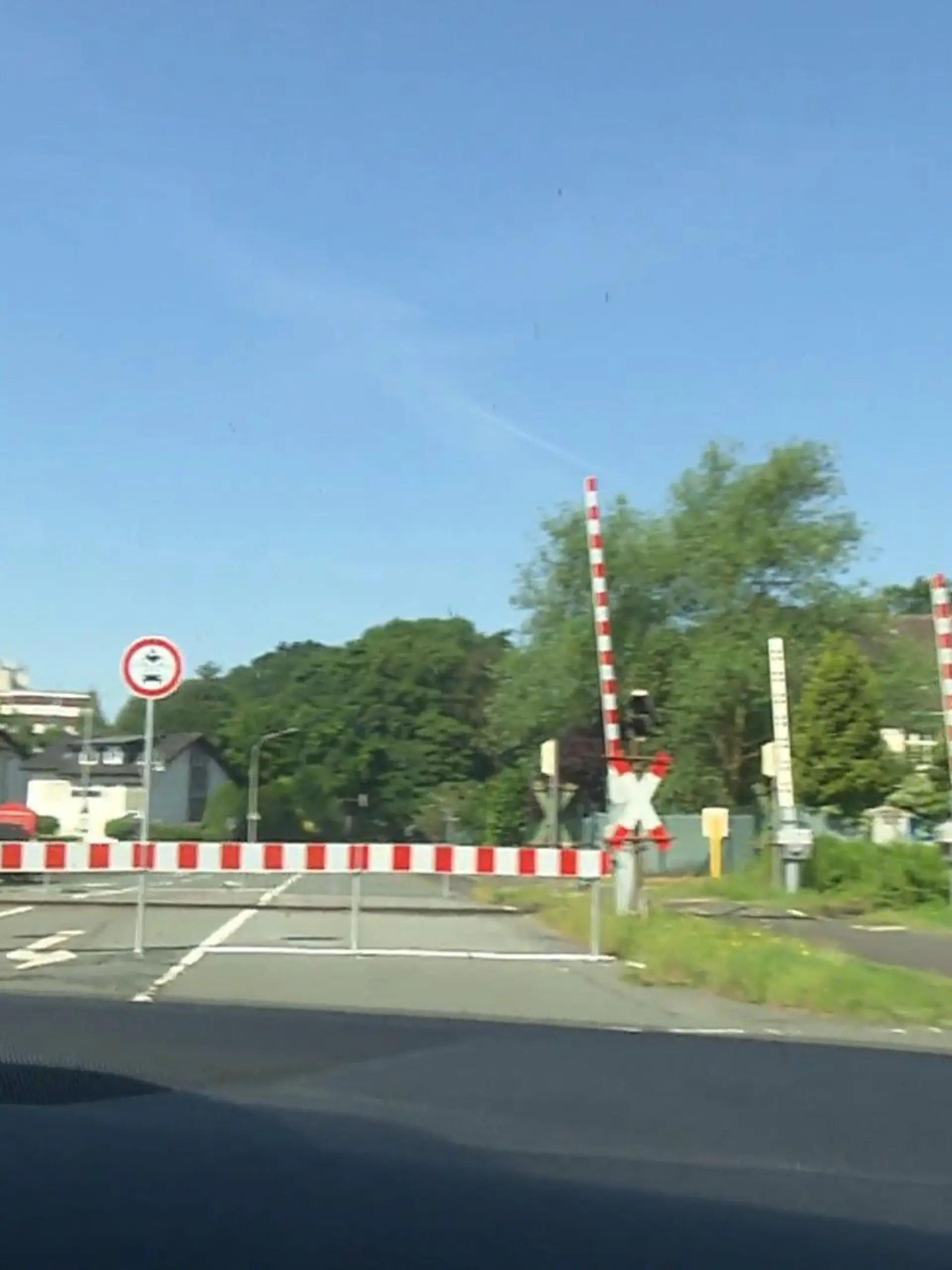 Bild zu: "Bahnübergang bis 2030 gesperrt"