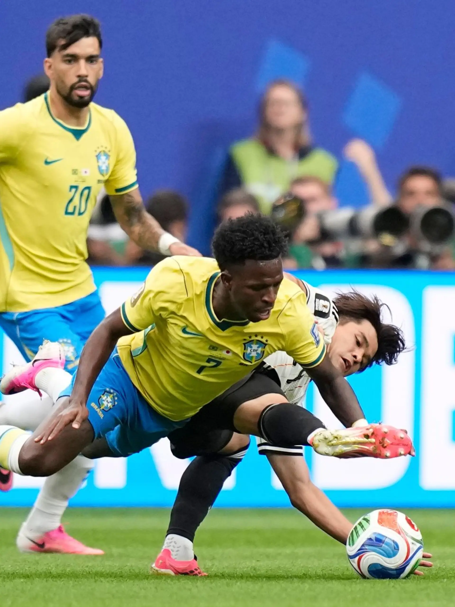 Bild zu: "Brasilien entgeht WM-Schmach: Last-Minute-Sieg gegen Japan"