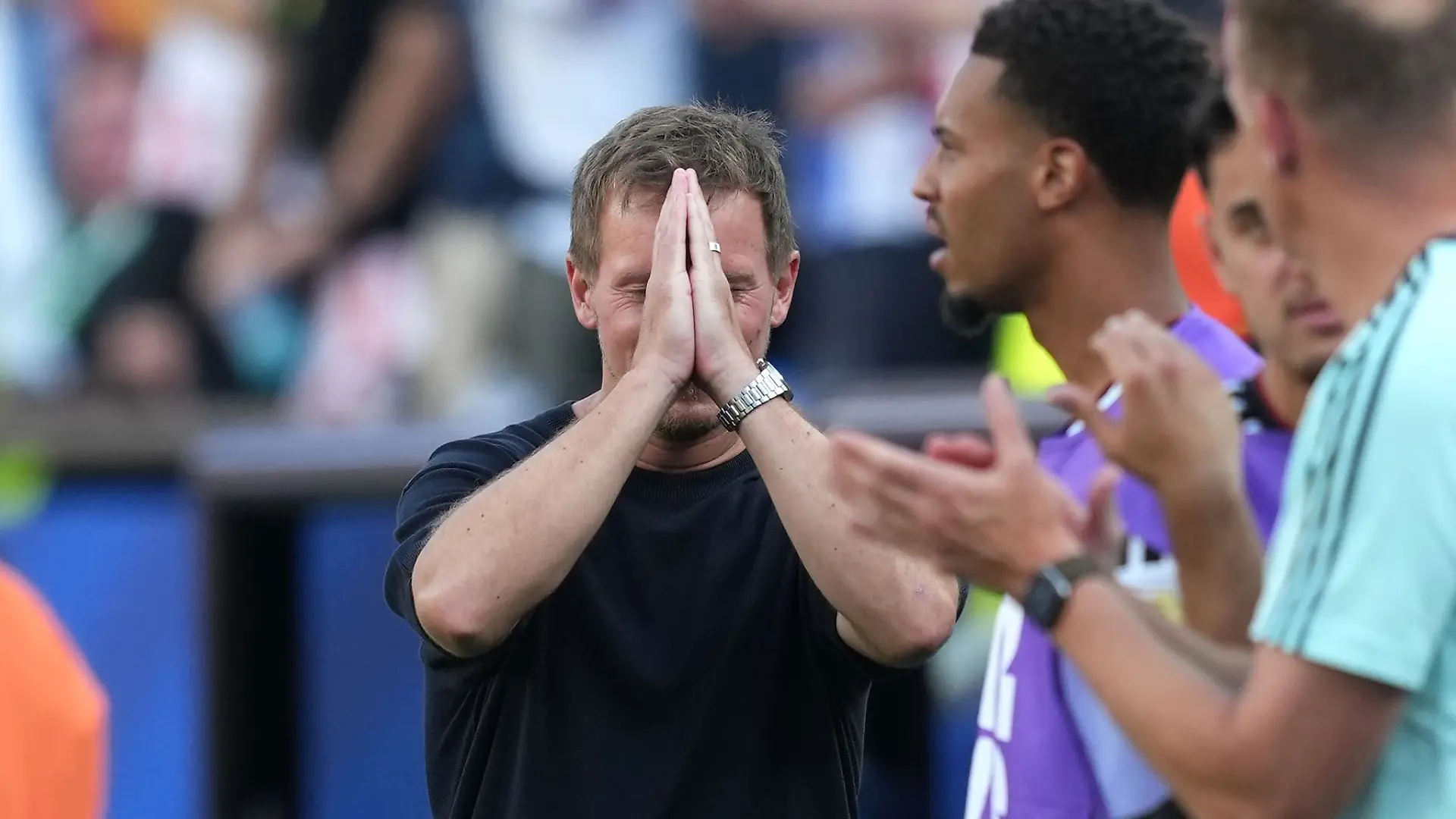 Bild zu: "Das war die WM-Nacht: DFB-Elf raus, Nagelsmann will bleiben"