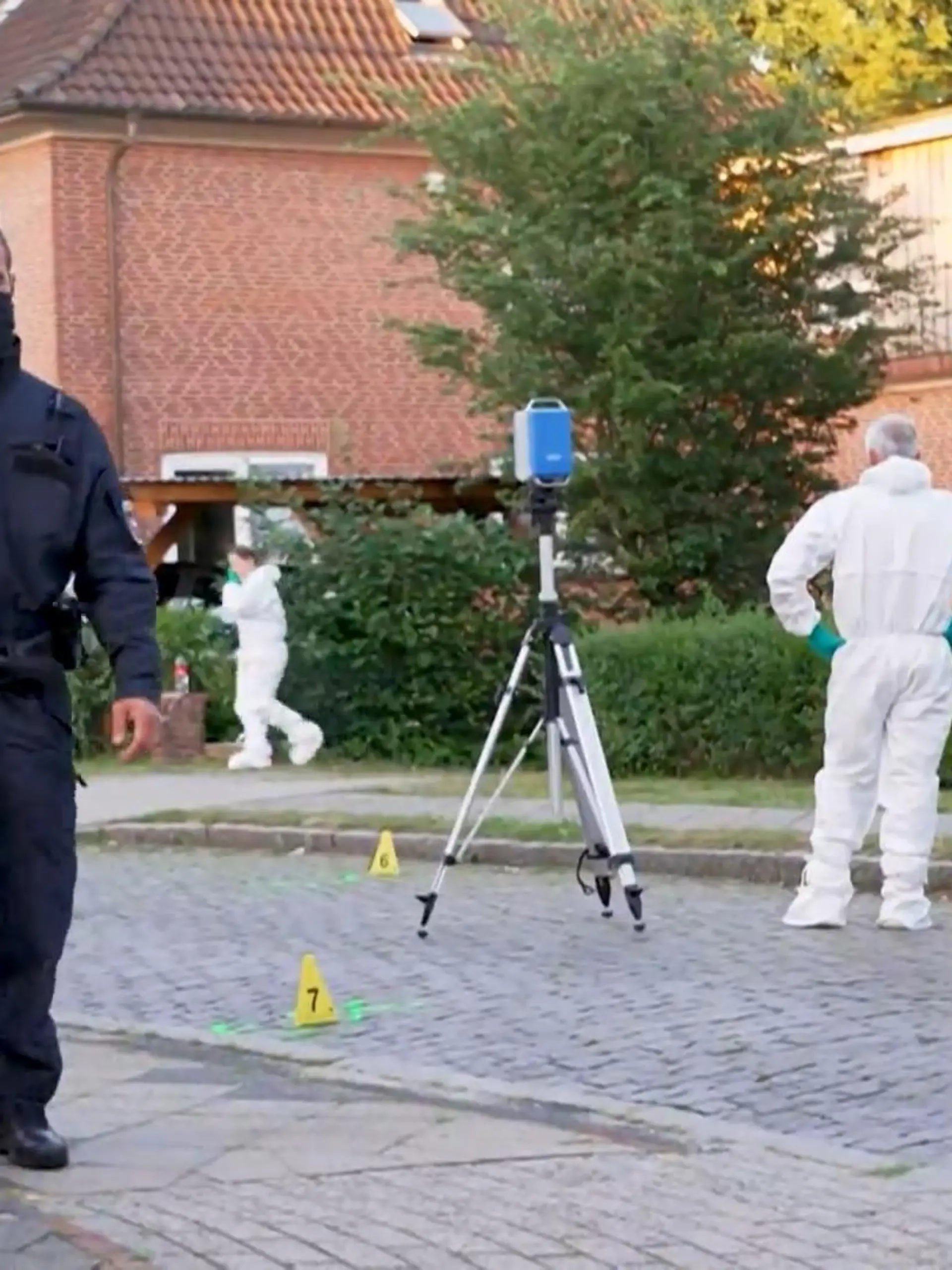 Bild zu: "Was wir über die Bluttat von Stade bisher wissen!"