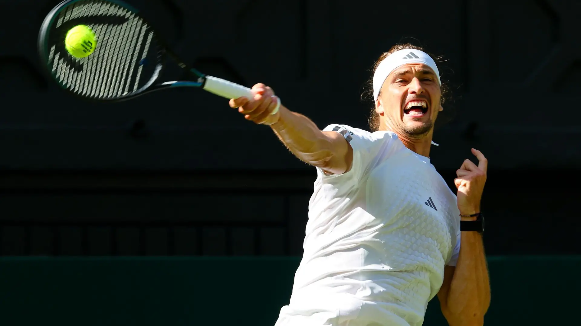 Alexander Zverev bekam im Verlauf des Matches Probleme mit Gegner Alexander Blockx, gewann aber.