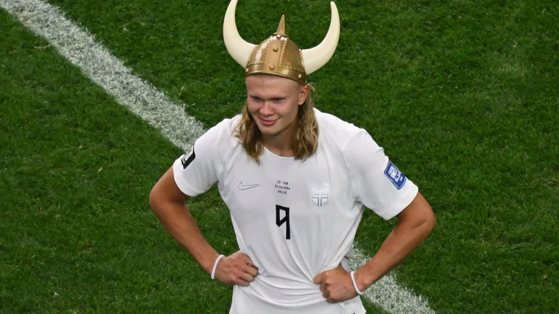 Norwegens Held mit Wikinger-Helm: Erling Haaland.