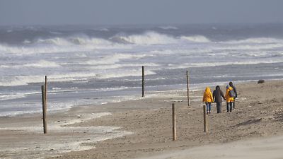 St. Peter-Ording: Bis zum Bauch in der Nordsee - Frauen von 