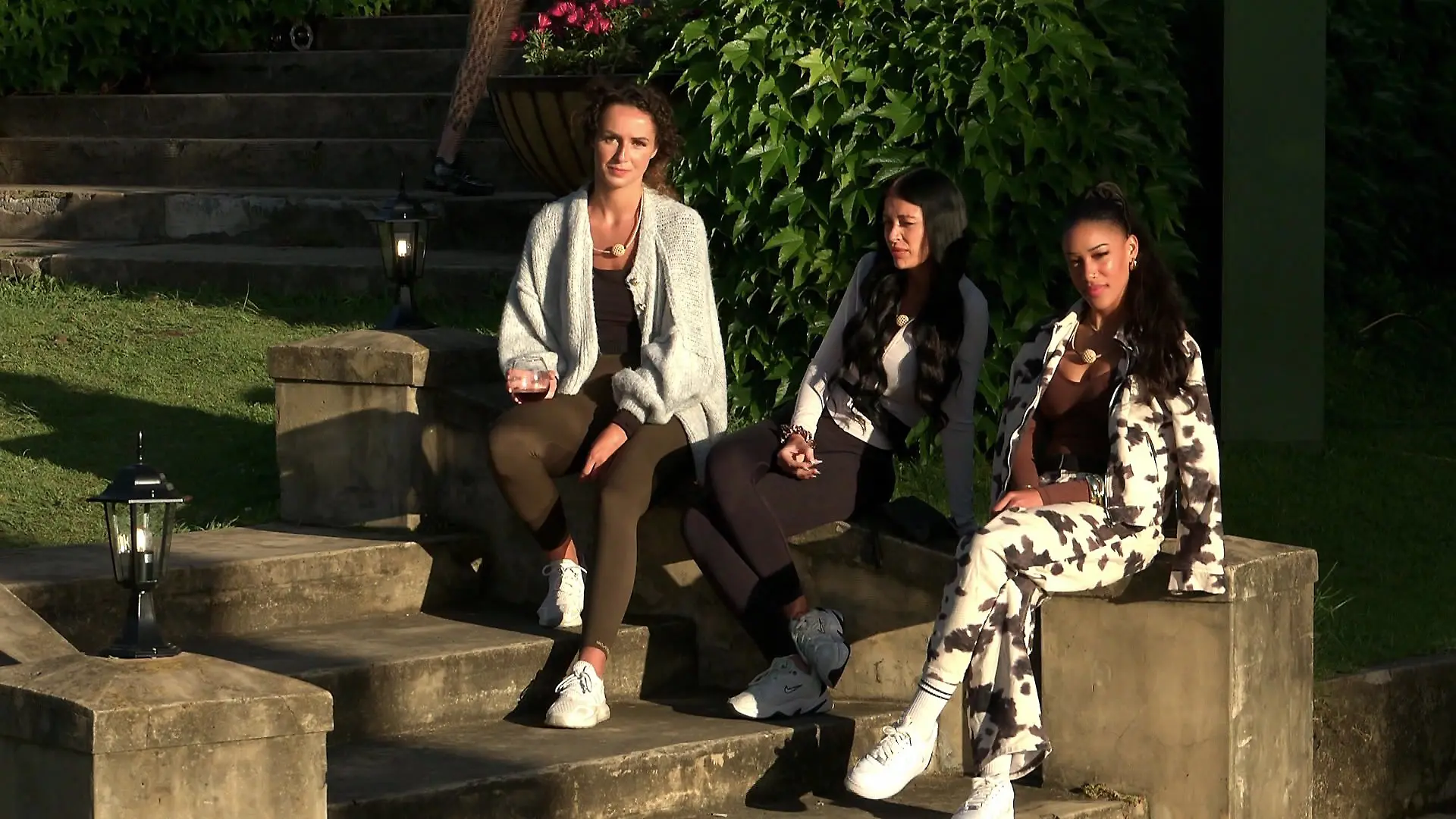 Samira Cilingir, Vanessa Brahimi und Vanessa Nwattu bei „Prominent getrennt” Folge 10
