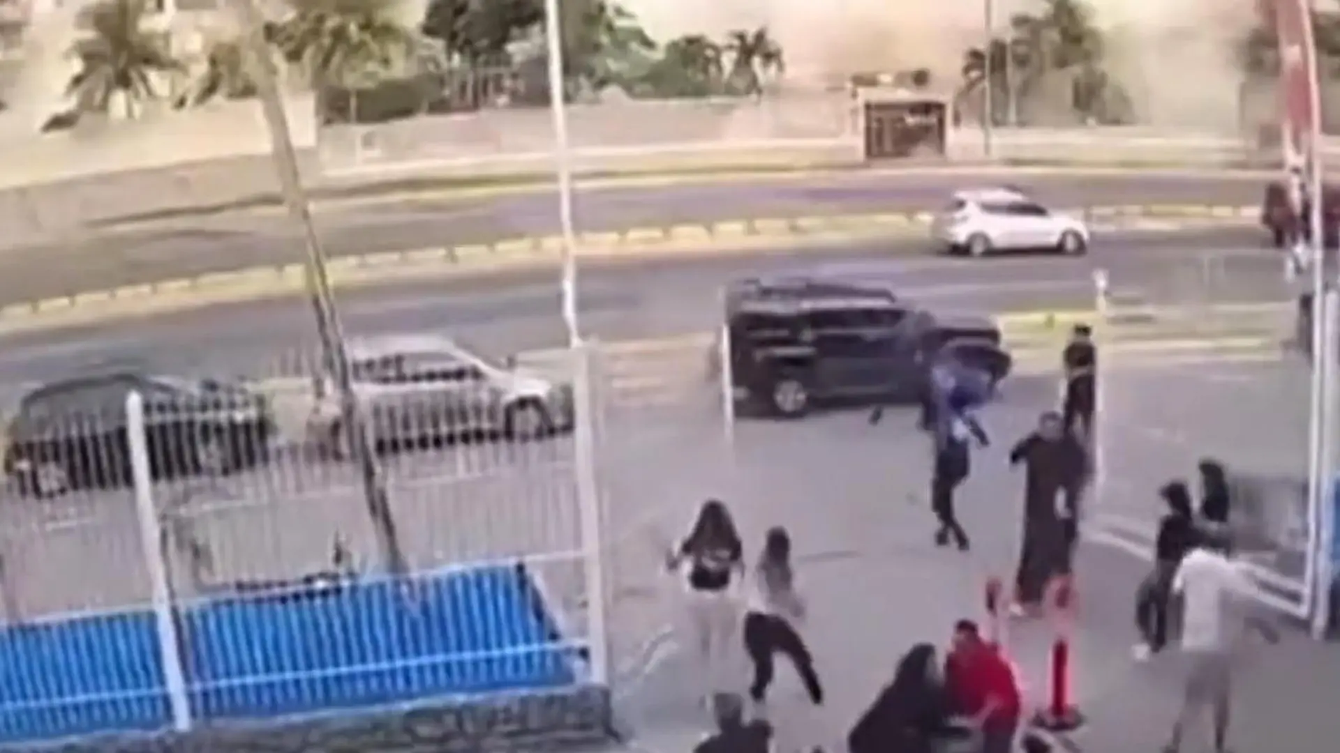 Erdbeben reißt Menschen von den Beinen! Video zeigt Venezuela-Horror Mindestens 1.943 Todesopfer