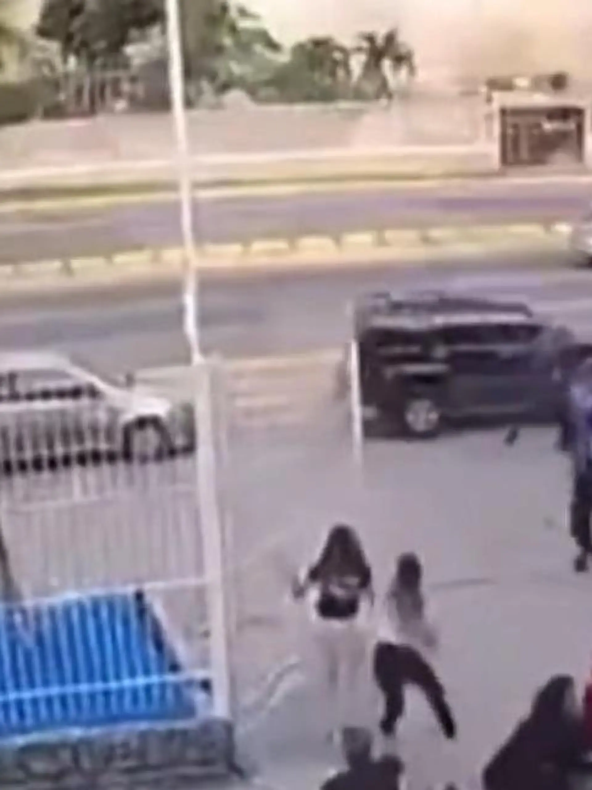 Bild zu: "Erdbeben reißt Menschen von den Beinen! Video zeigt Venezuela-Horror"