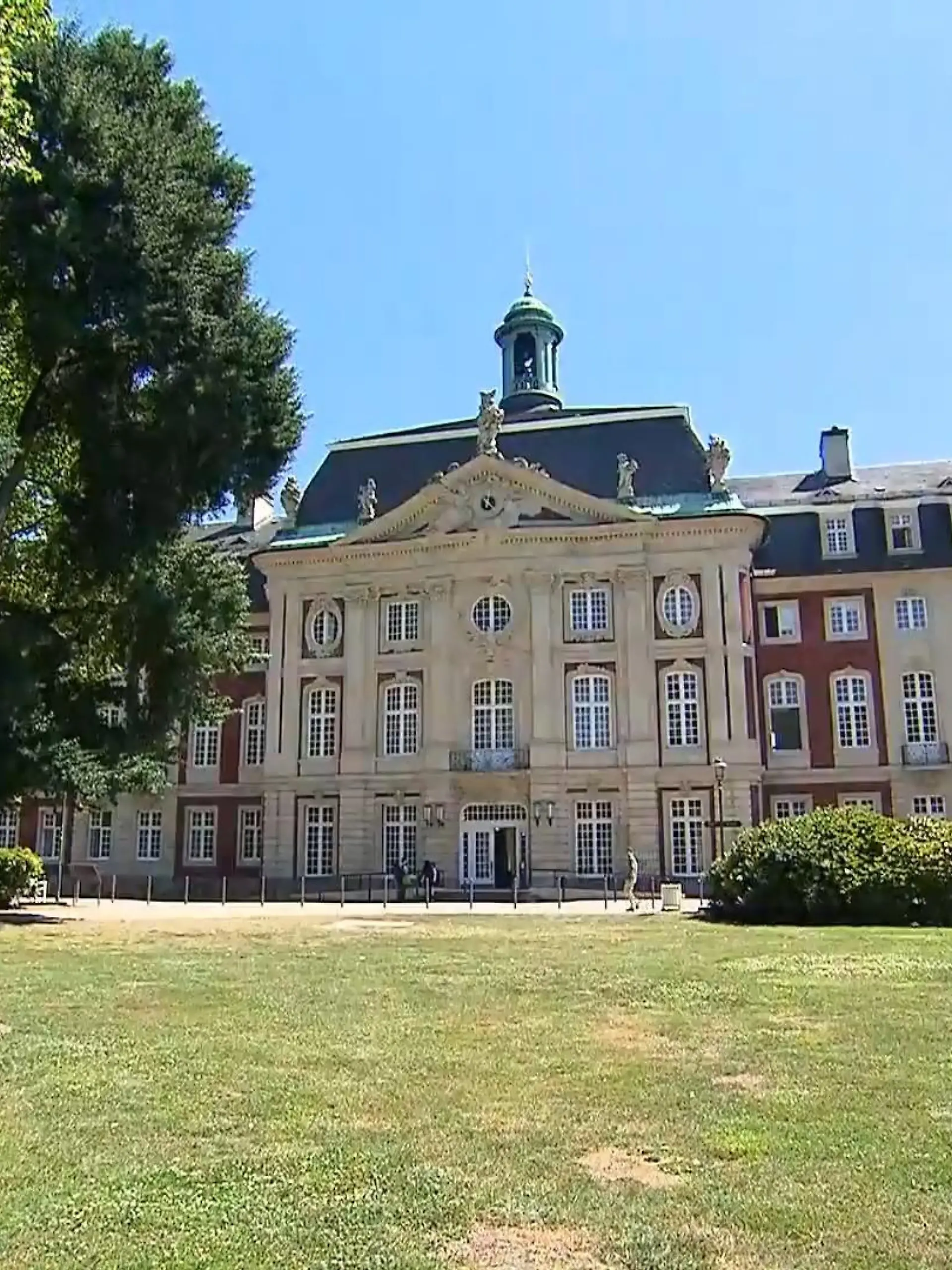 Bild zu: "Islamisch-Theologische Fakultät an der Uni Münster"