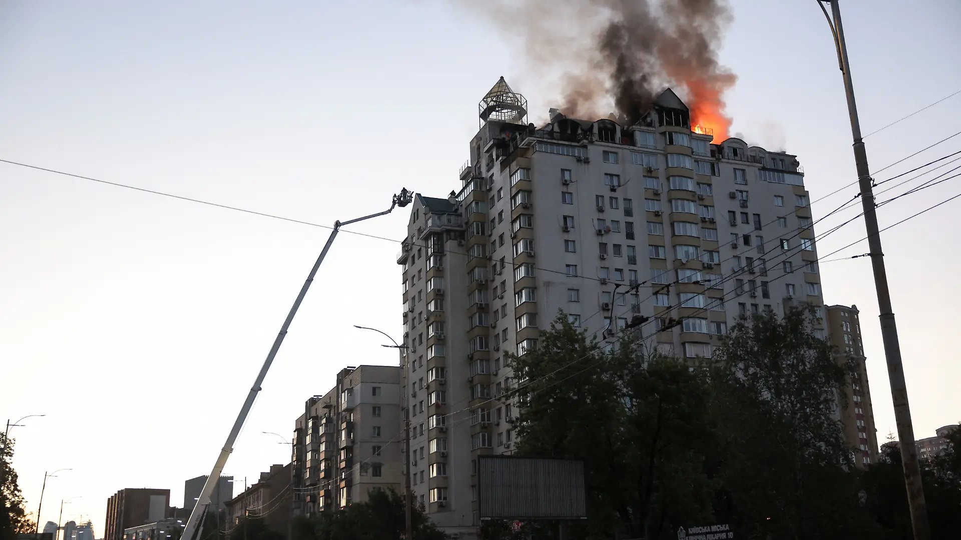 Firefighters work at the site of an apartment building damaged during overnight Russian missile and drone strikes, amid Russia’s attack on Ukraine, in Kyiv, Ukraine, July 2, 2026. REUTERS/Alina Smutko