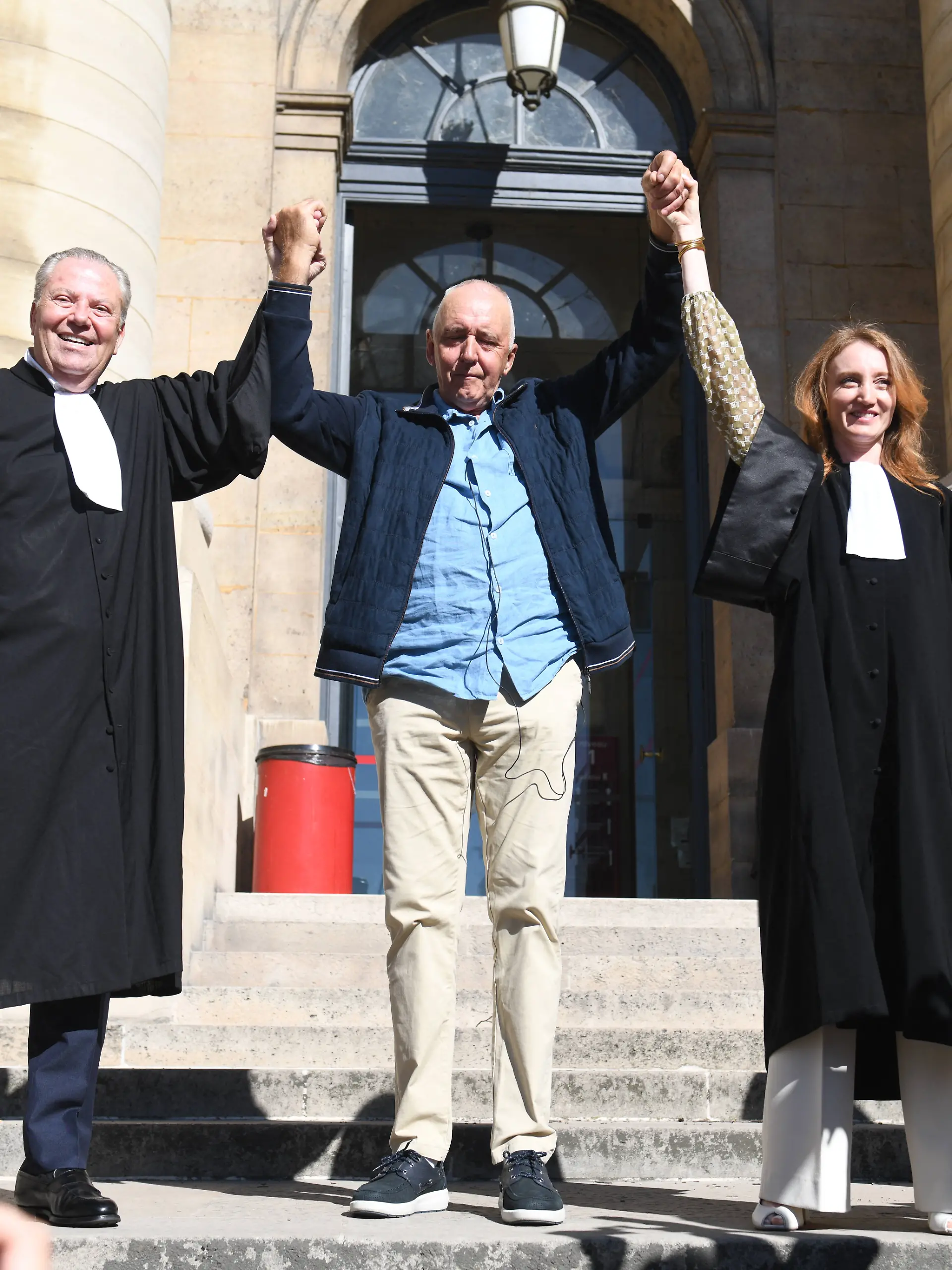 Dany Leprince At Court Of Revision Hearing - Paris Dany Leprince reacts alongside his attorneys Olivier Morice and Missiva Chermak Felonneau outside Paris courthouse on July 2, 2026, after the Court of Review quashed his conviction for the 1994 quadruple murder of his brother, sister-in-law and two of their daughters in Thorigne-sur-Due, Sarthe, and ordered a retrial following the second petition for annulment of his conviction filed in March 2021. Photo by Florian Poitout/ABACAPRESS.COM Paris France PUBLICATIONxNOTxINxFRAxUK Copyright: xPoitoutxFlorian/ABACAx