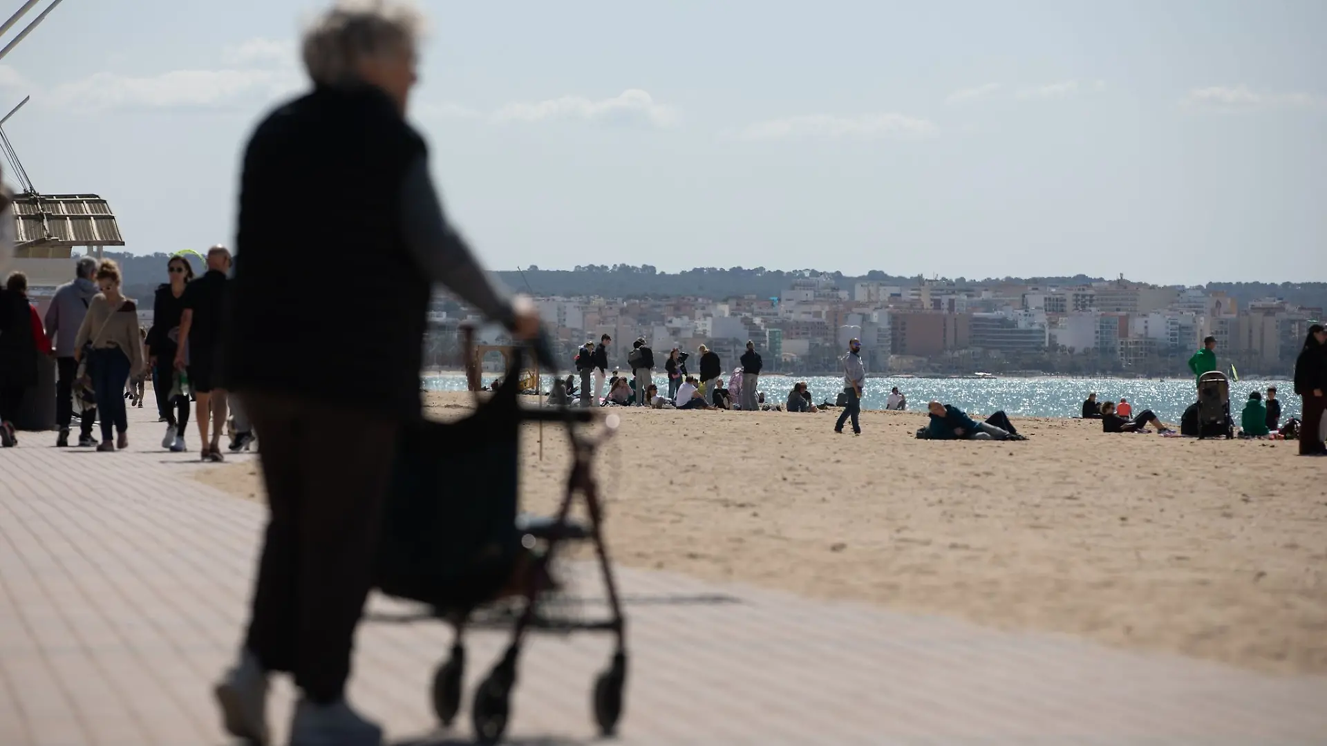 Lebensnachweis erforderlich: Rund 500.000 Rentnerinnen und Rentner im Ausland müssen bis zum 25. September nachweisen, dass sie noch leben, um weiterhin ihre Rente zu erhalten.