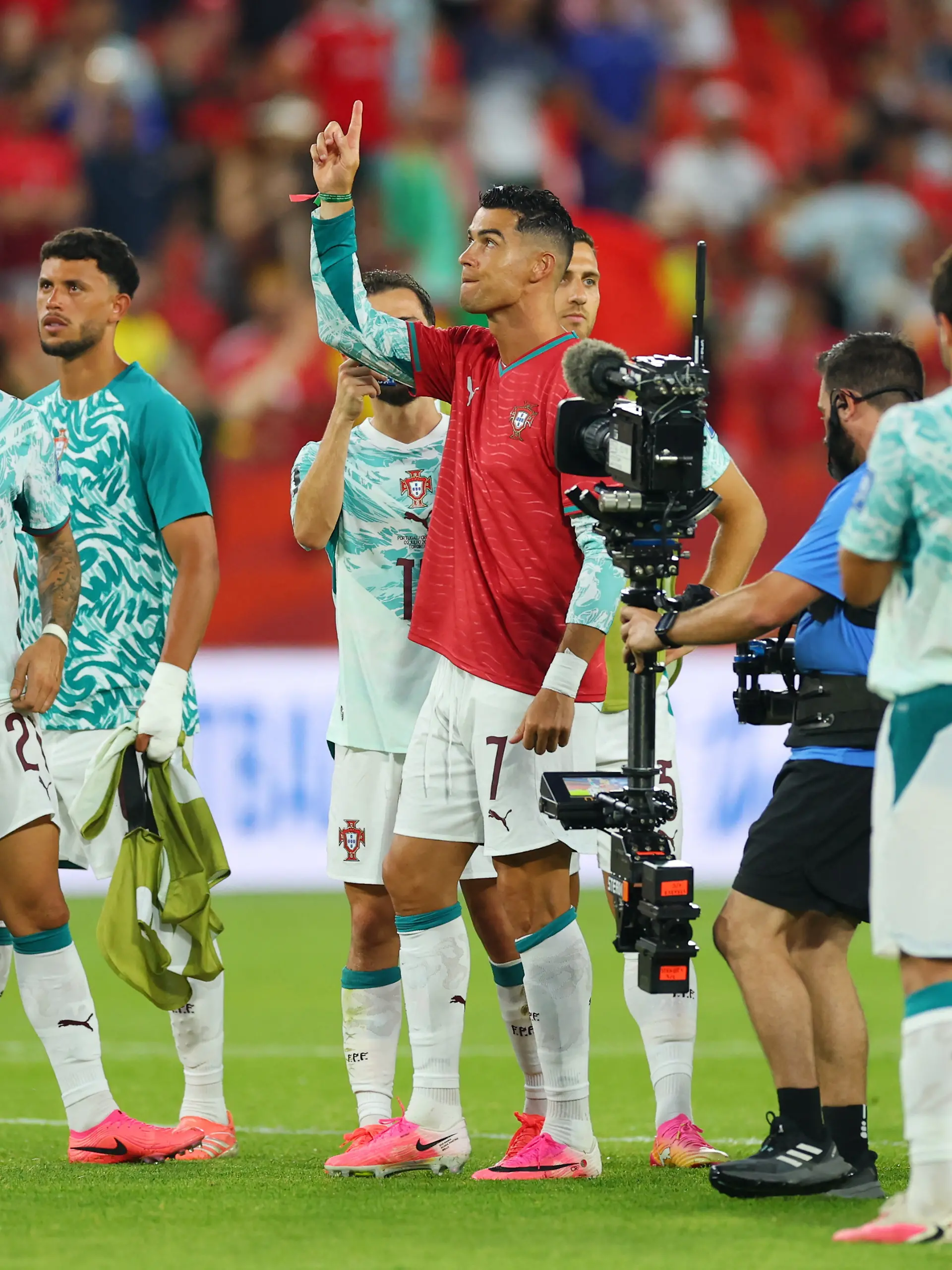 Soccer Football - FIFA World Cup 2026 - Round of 32 - Portugal v Croatia - Toronto Stadium, Toronto, Canada - July 2, 2026 Portugal's Cristiano Ronaldo celebrates after the match as he wears the shirt of Diogo Jota ahead of the one year anniversary of his death REUTERS/Mike Segar