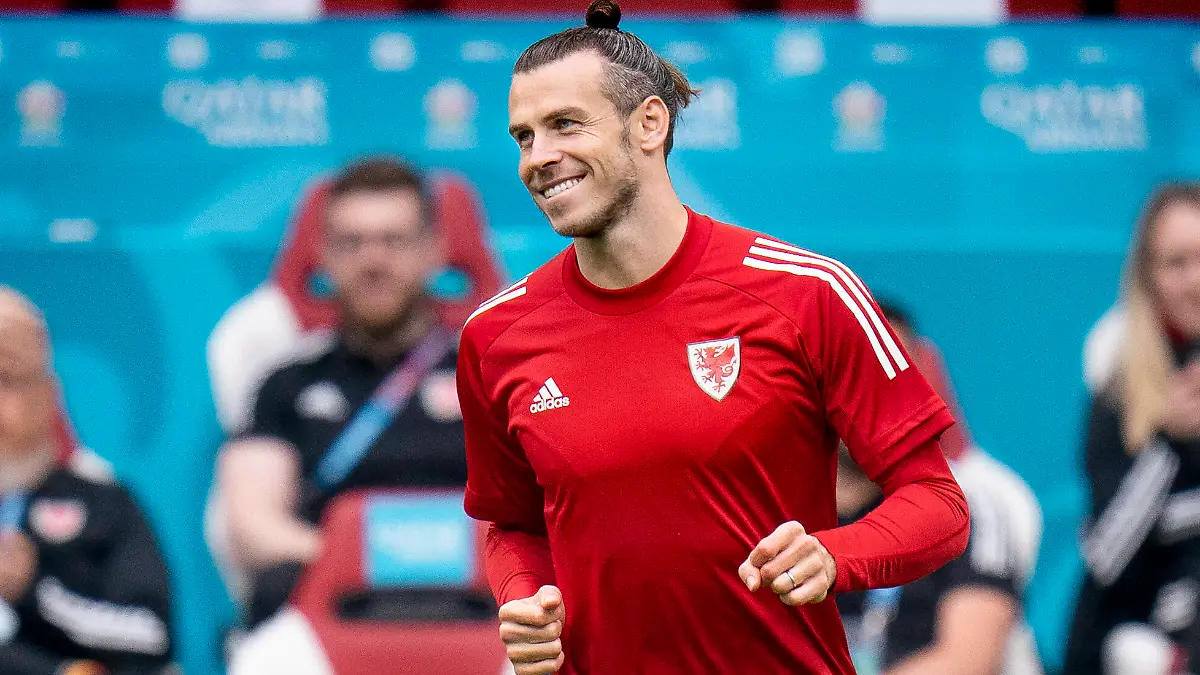 EURO 2021, Nationalteam Wales Training Gareth Bale under Wales traening paa Amsterdam ArenA i Holland fredag den 25. juni 2021. , Amsterdam Denmark *** Gareth Bale during Wales training at Amsterdam ArenA in the Netherlands on Friday 25 June 2021, Amsterdam Denmark PUBLICATIONxINxGERxSUIxAUTxONLY Copyright: Ritzau/Scanpix LiselottexSabroex COP103 spdk20210625-172224-L