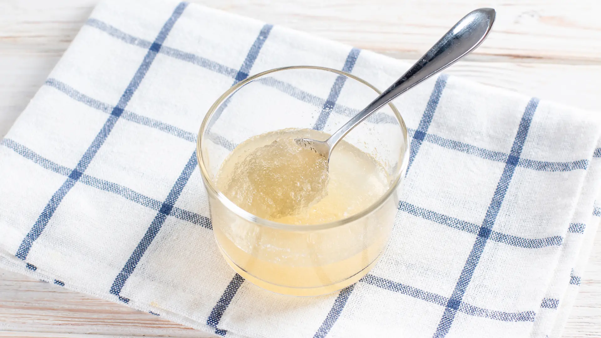 Gelatine in Wasser aufgelöst