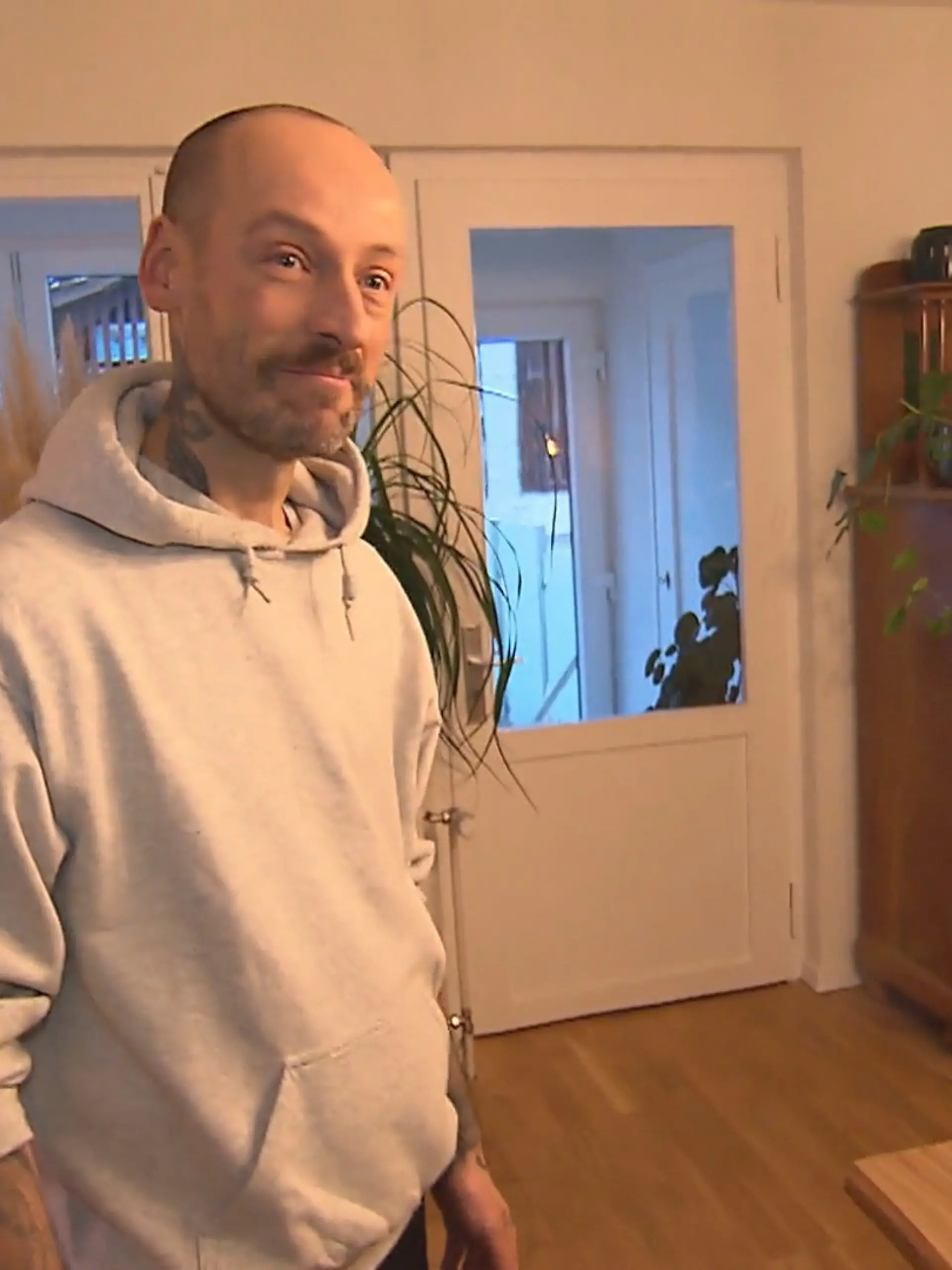 Bild zu: "Nick muss trotz Schlafentzug die Nerven bewahren"