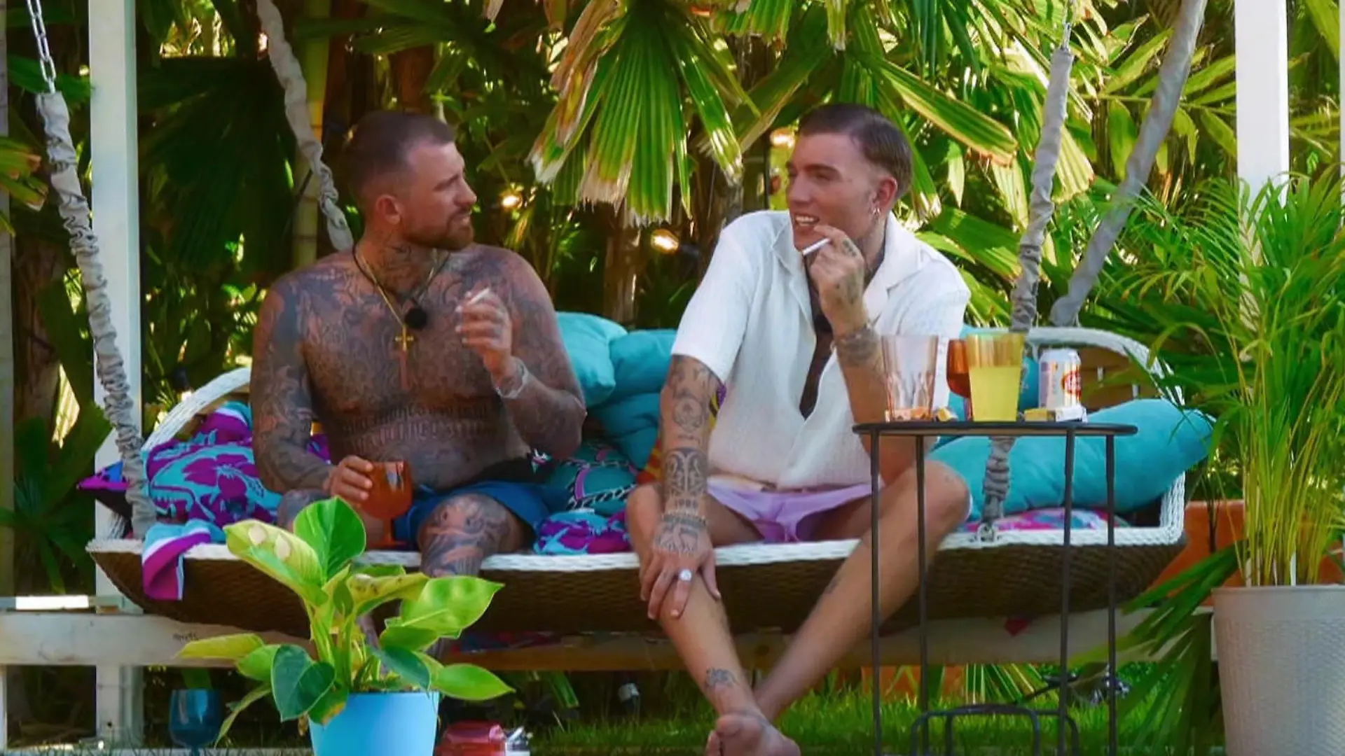 Giuliano sorgt für Sex-Stress bei „Ex on the Beach"! Was lief zwischen Gigi und Ariel? Konfrontation direkt nach dem Einzug