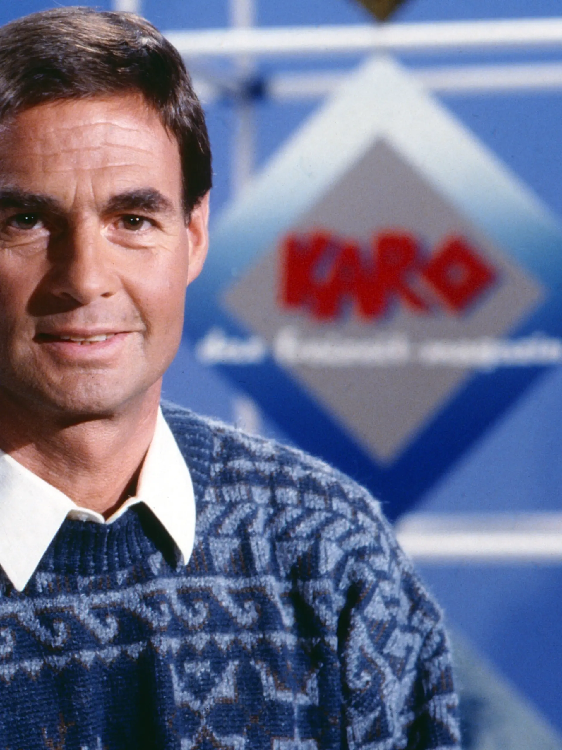 Manfred Vorderwülbecke, deutscher Sportjournalist, Autor, Sportreporter beim Bayerischen Rundfunk, Spezialgebiet: Wintersport und Skilanglauf, Portrait, Deutschland, 1989. Manfred Vorderwuelbecke, German Sports journalist, author, Sports reporter at the Bayerische Rundfunk, his speciality winter sports and cross-country skiing, portrait, Germany, 1989.
