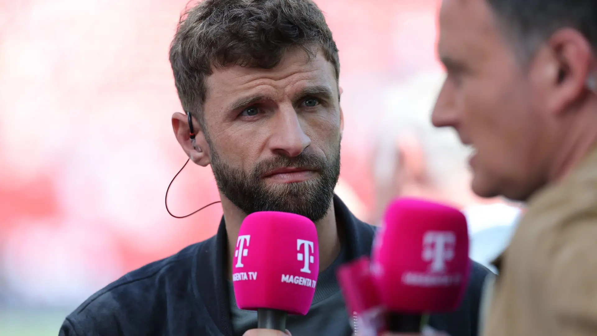 Ernster Blick: Thomas Müller sorgt sich um die Zukunft des deutschen Fußballs. (Archivbild)