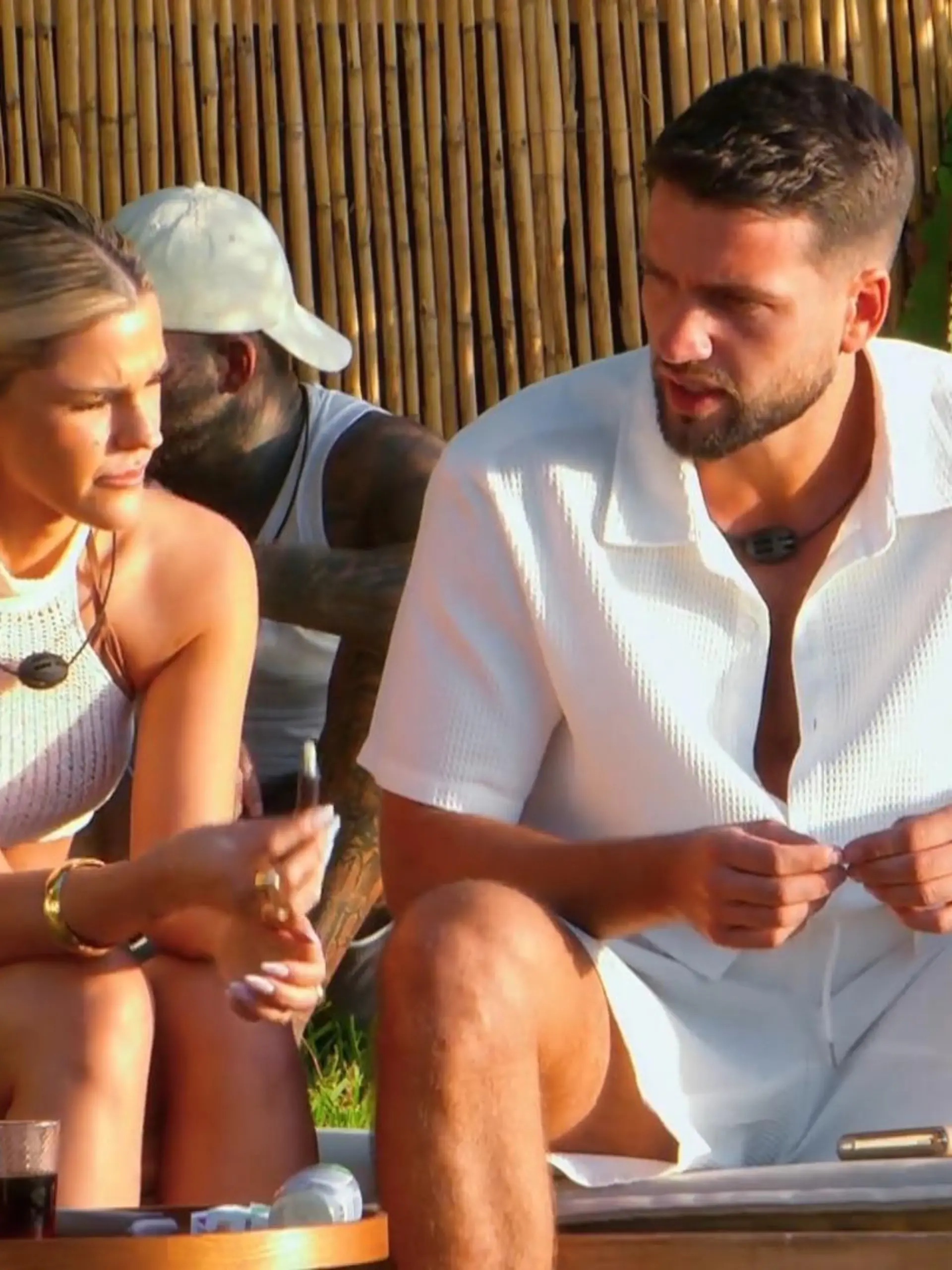 Bild zu: "Bei „Temptation Island" doch betrogen? Josh schockt Nasrin mit DIESER Beichte"