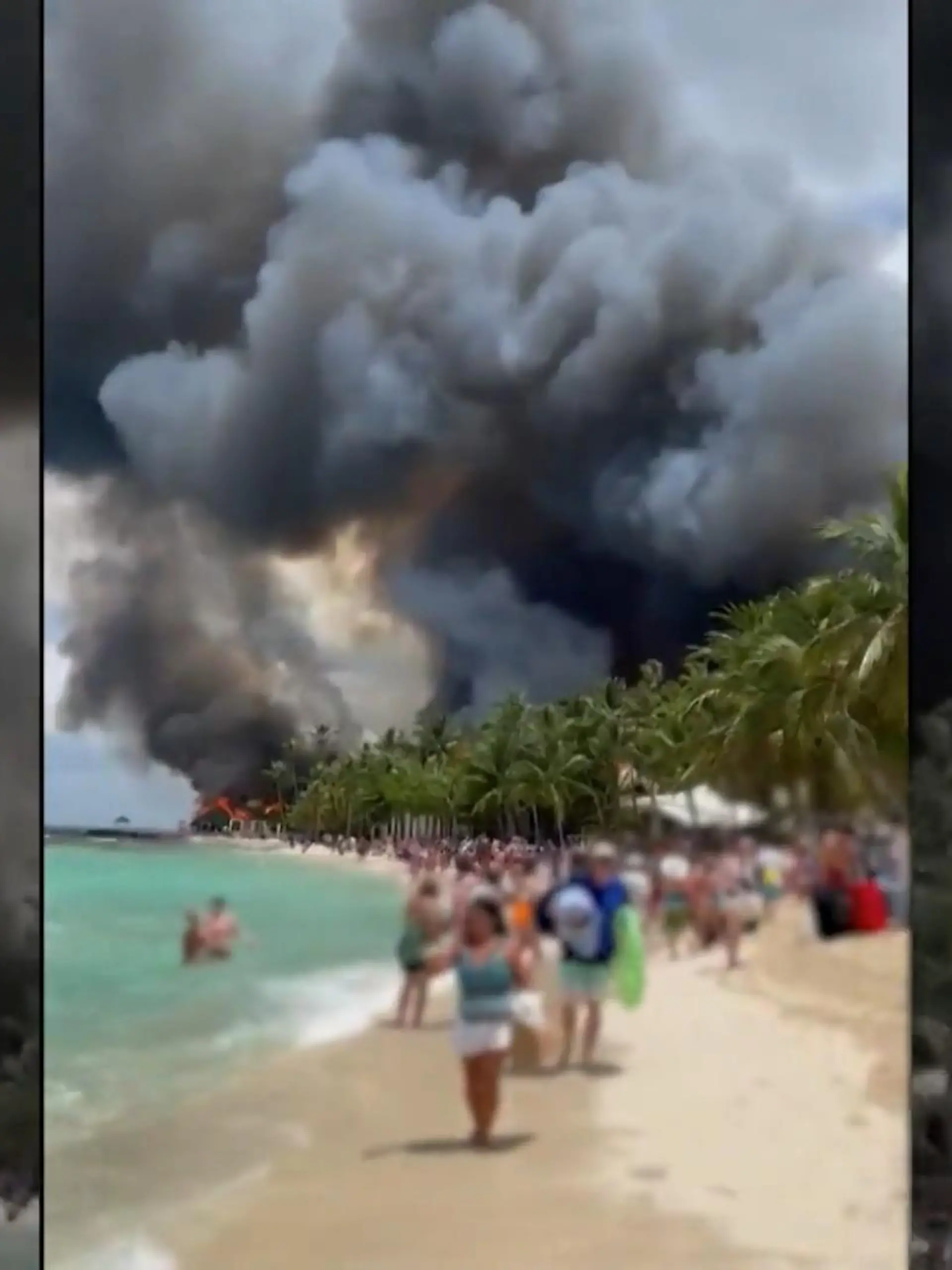 Bild zu: "Hotelbrand-Drama im Paradies"
