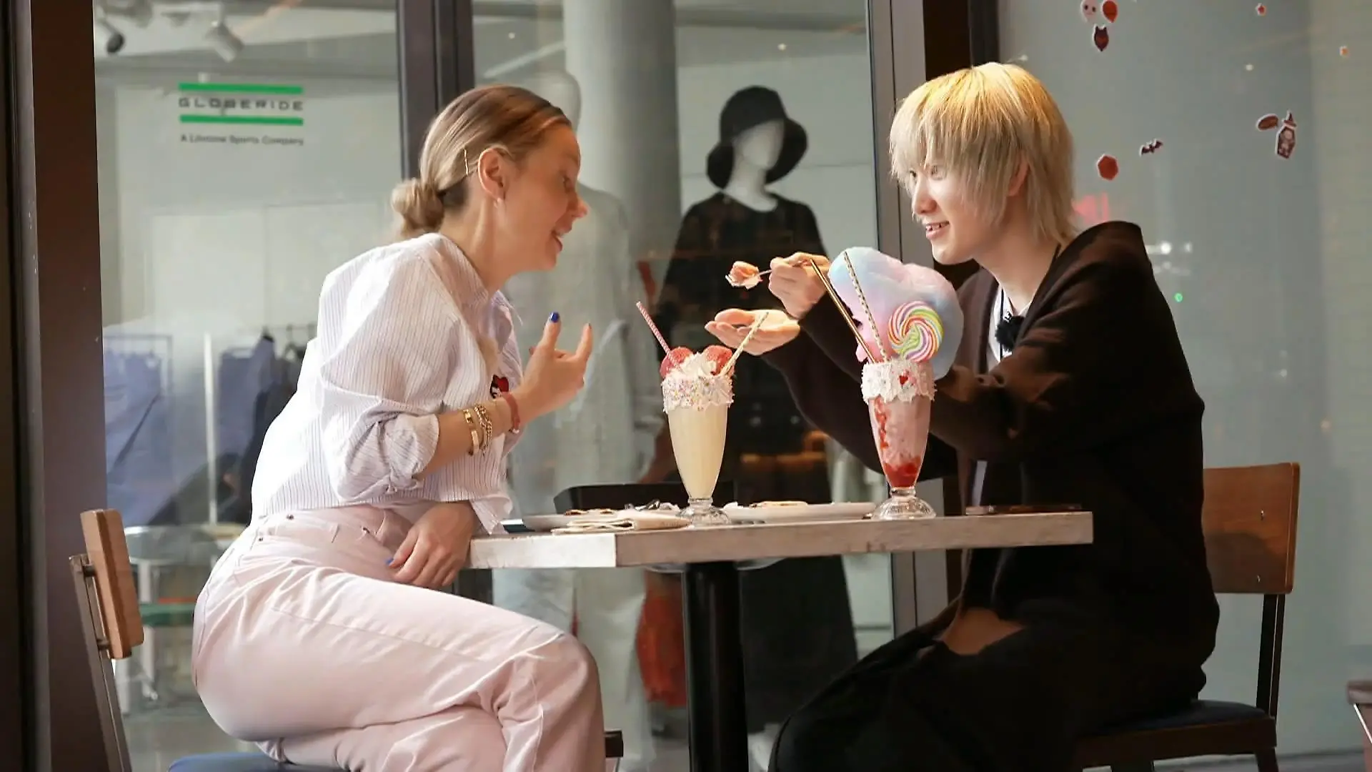 Trend aus Japan: Rent a Boyfriend Ob bekochende Mutter oder Miet-Freund. Alles geht!