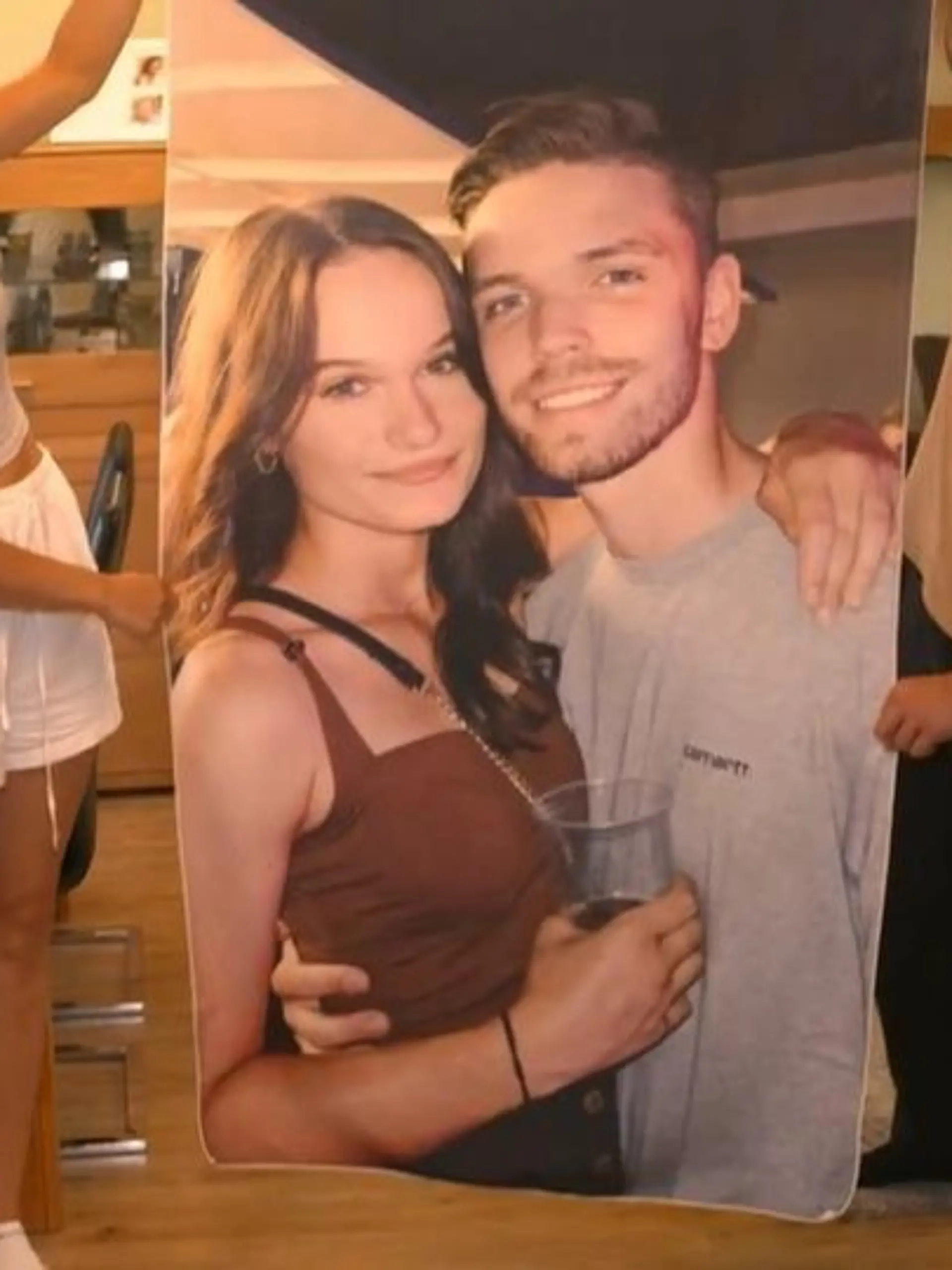Bild zu: "Privatfoto von Chiara landet auf Handtuch in Malta"