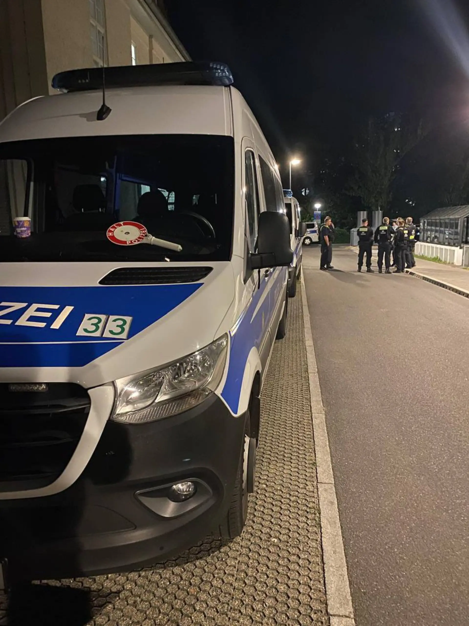 Die Mordkommission hat die Ermittlungen übernommen.
