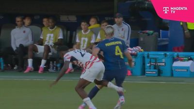 Bild von Trump verhindert Spieler-Sperre! DAS ist das Skandal-Foul der Fußball-WM 2026