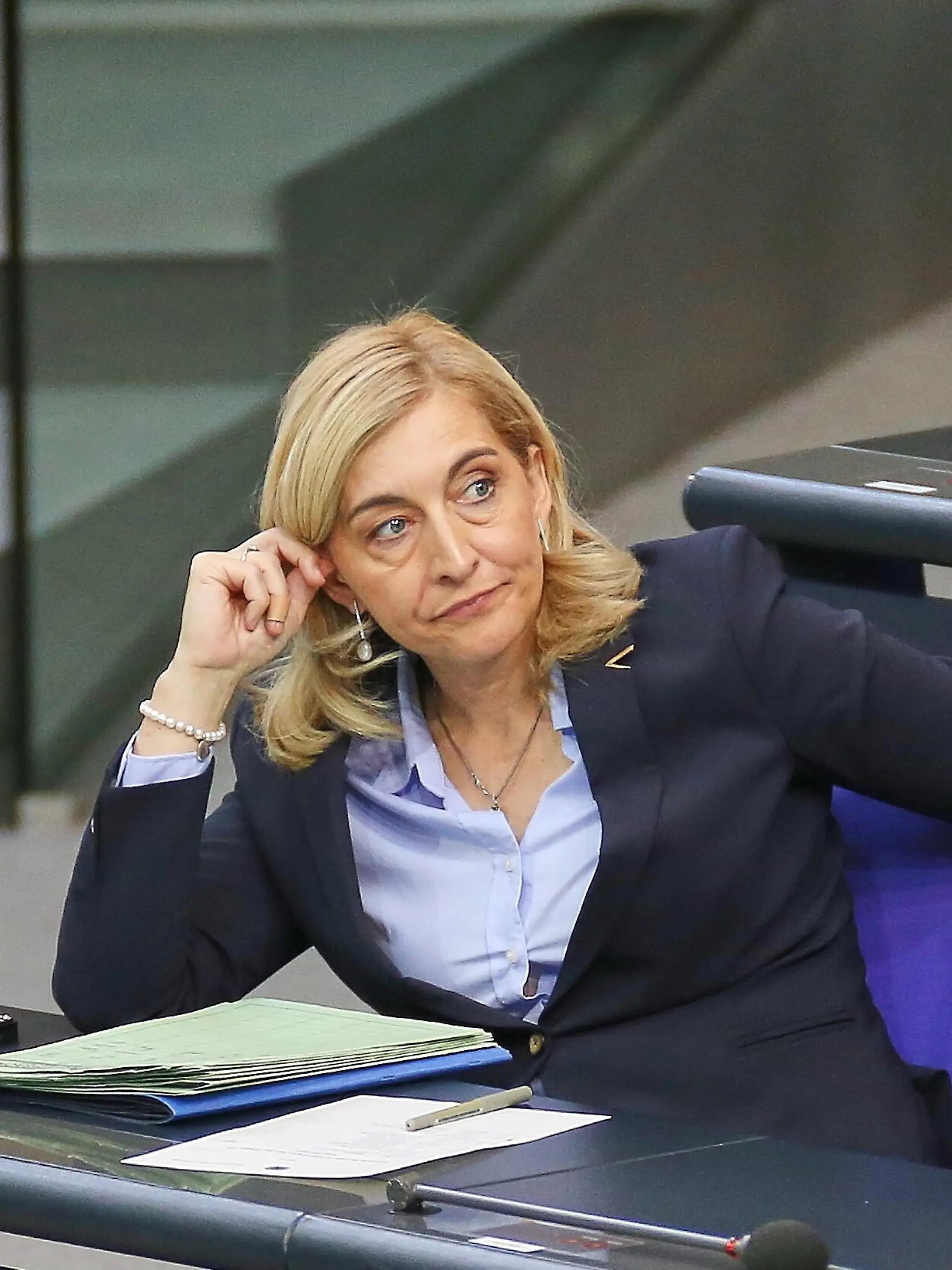 Berlin, Deutschland: Deutscher Bundestag: 84. Bundestagssitzung: Bundesministerin für Gesundheit Nina Warken (CDU)