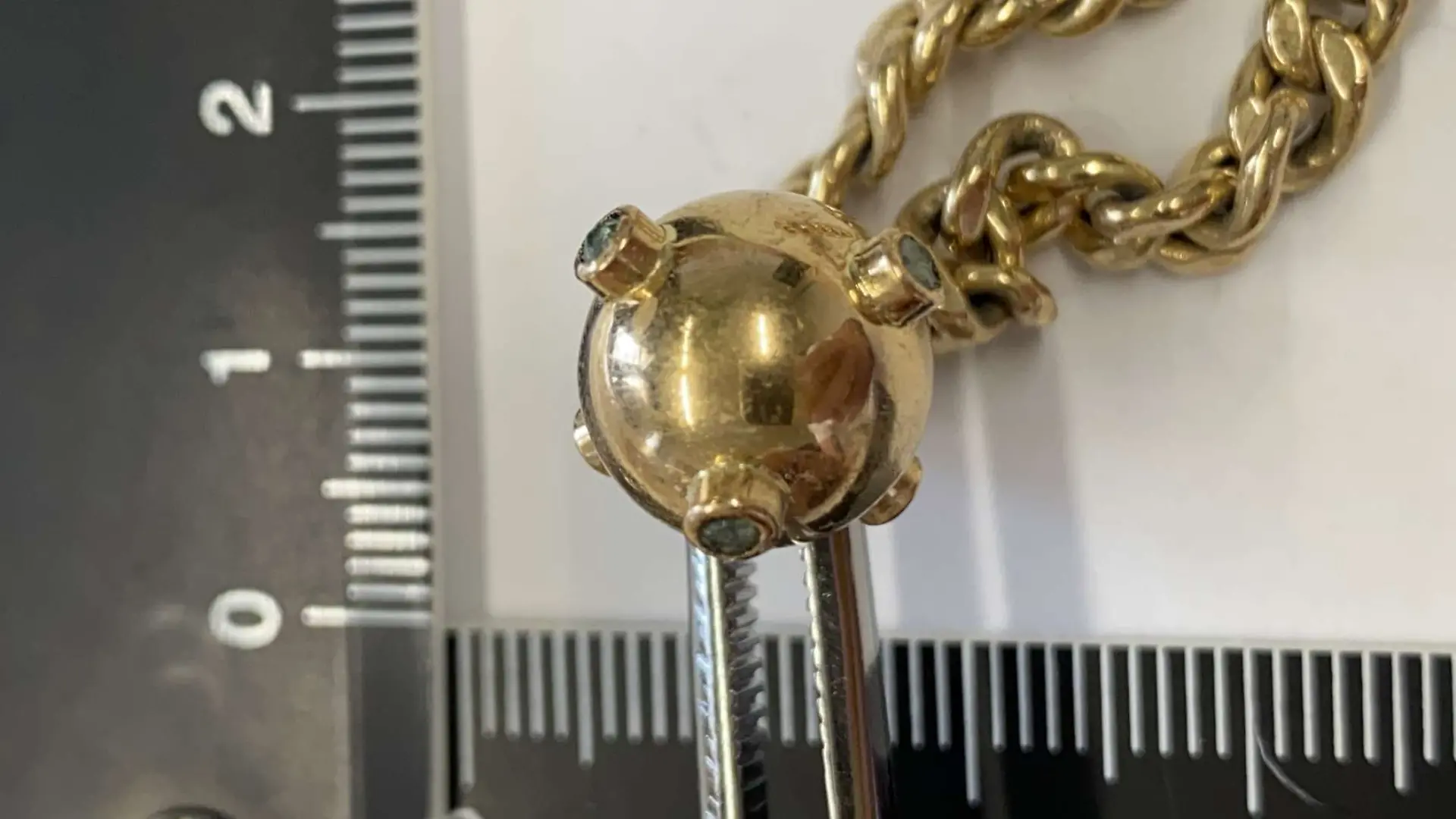 Wie lange war der Goldschatz bloß unter der Erde vergraben?