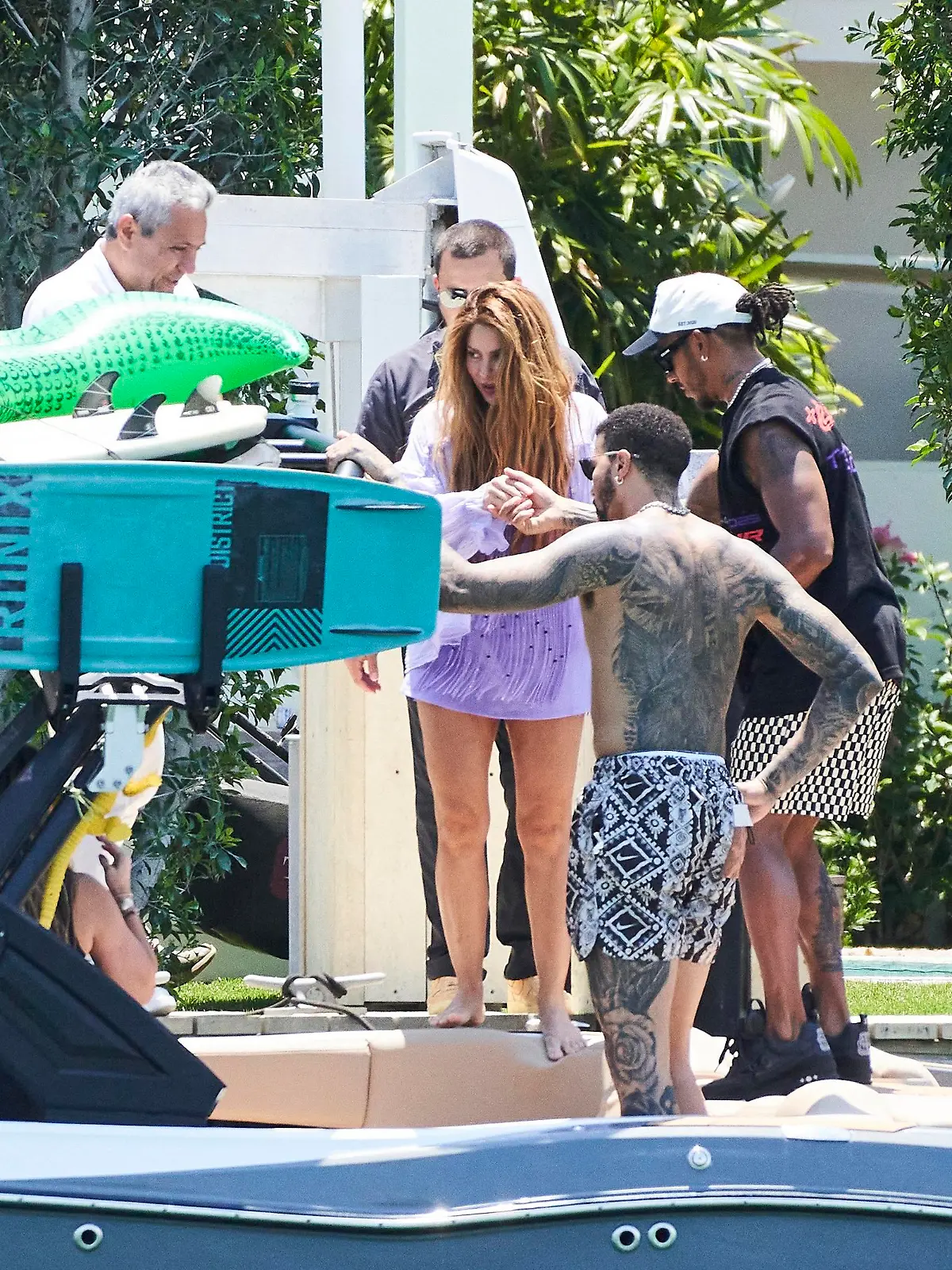 Single and ready to mingle! Shakira enjoys a barefoot trip with a boatload of male pals as rumors swirl over possible Tom Cruise romance.  The Colombian singer and highly eligible bachelorette was picked up at the back of her $20 million Miami Beach mansion on Wednesday with a female friend, as speculation mounts around her potential new megastar love match. The 46-year-old showed off her toned legs and torso in a flirty fringed lilac bikini top and matching shorts, wearing her famous long wavy hair loose over her shoulders. She was all smiles as she boarded the vessel which pulled up on Biscayne Bay behind her lavish waterfront pad. The pop diva returned later looking relaxed and went barefoot as she climbed back onto her personal dock.  Meanwhile, Top Gun:Maverick star Cruise, 60, is said to be extremely interested in pursuing the chart-topping beauty, who recently split from soccer star Gerard Pique.  He has reportedly already sent flowers to the Hips Dont Lie singer and the two were recently spotted hanging out together at a private hospitality suite at the Miami Grand Prix. Shakira and Pique were together for 12 years and share two children, Sasha, 8, and Milan, 10.
10 May 2023
Pictured: Shakira.
Photo credit: RM/MEGA

TheMegaAgency.com
+1 888 505 6342