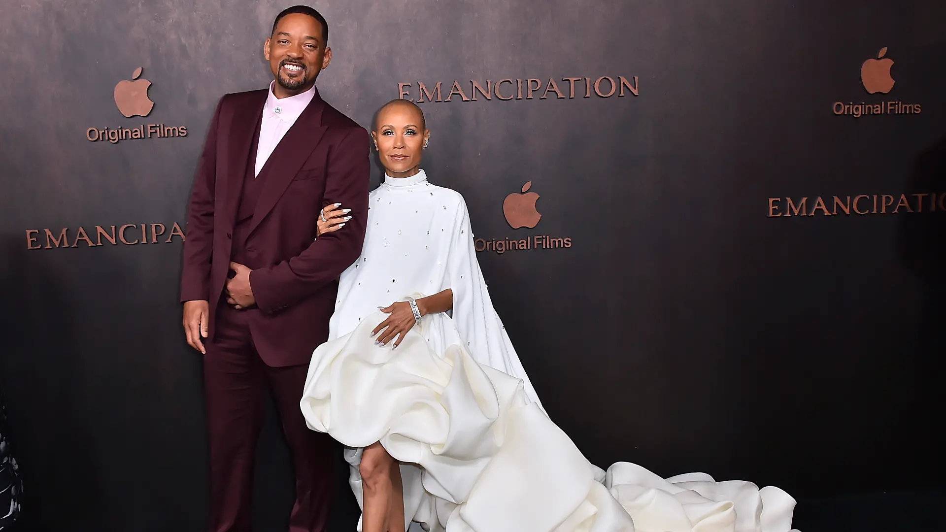 Will Smith, left, and Jada Pinkett Smith arrive at the premiere of „Emancipation,” Wednesday, Nov. 30, 2022, at the Regency Village Theatre in Los Angeles. 
