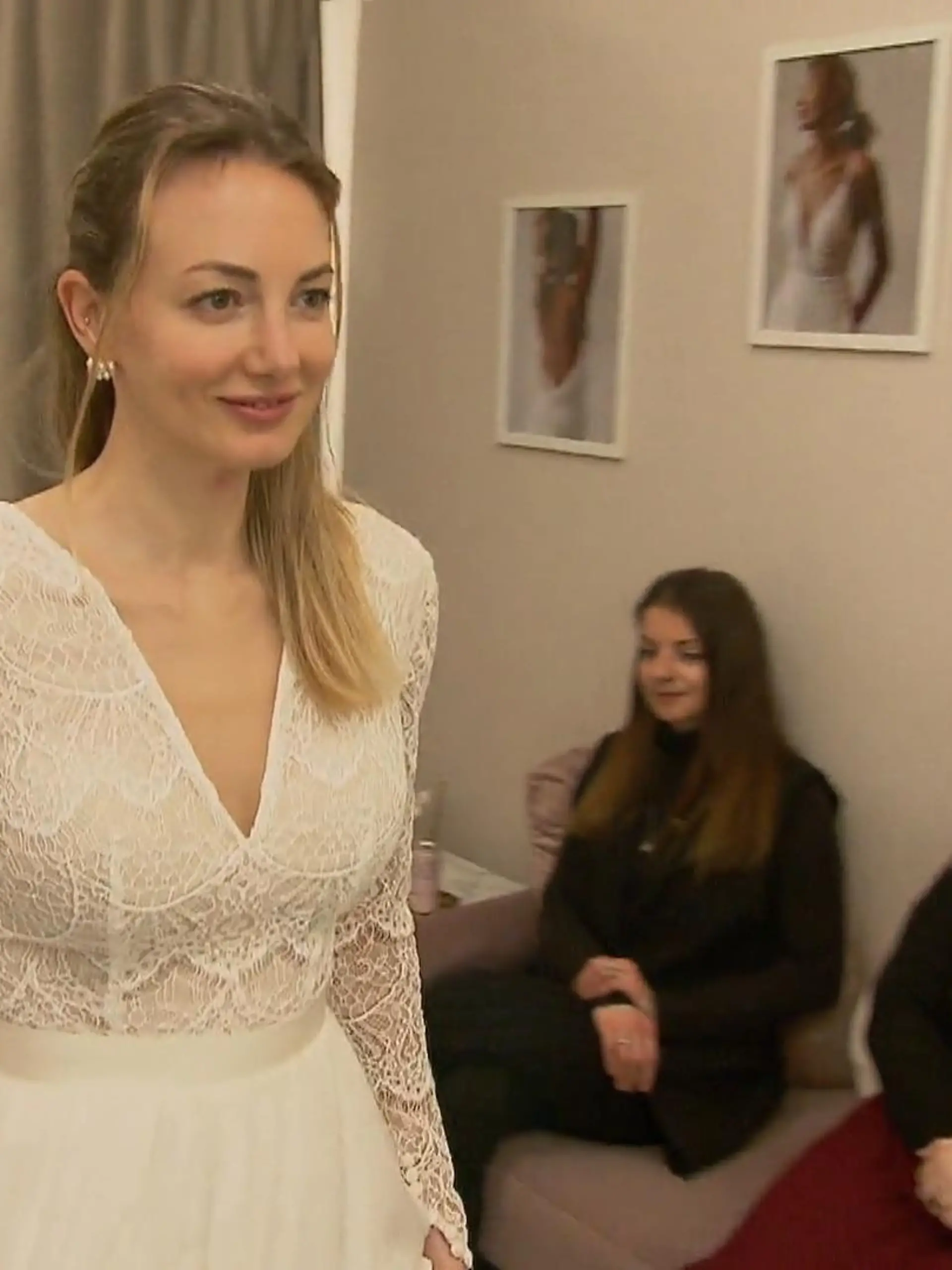 Bild zu: "Madeleine sucht Hybrid-Kleid für "Traufe""