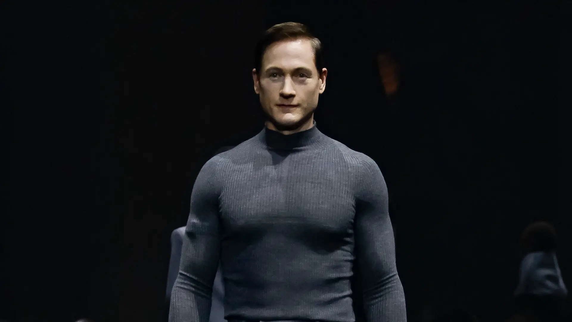 Bryan Johnsons Überraschungsauftritt bei der Pariser Modenschau von Matières Fécales im Rahmen der Paris Fashion Week