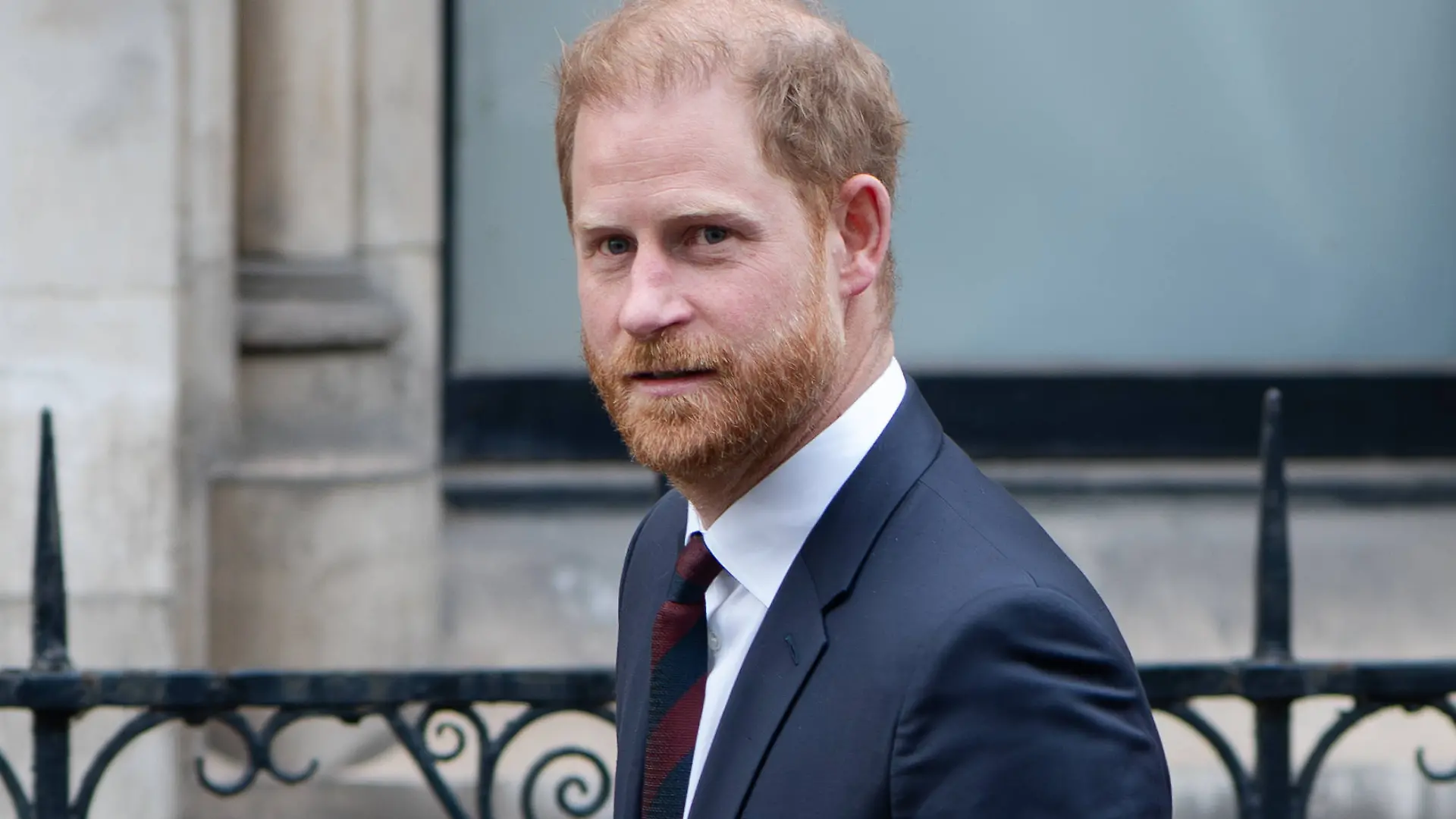 January 22, 2026, London, England, United Kingdom: PRINCE HARRY, Duke of Sussex, departs the Royal Courts of Justice in London as hearings continue in a privacy lawsuit against the publisher of the Daily Mail. London United Kingdom - ZUMAk172 20260122_zip_k172_028 Copyright: xThomasxKrychx