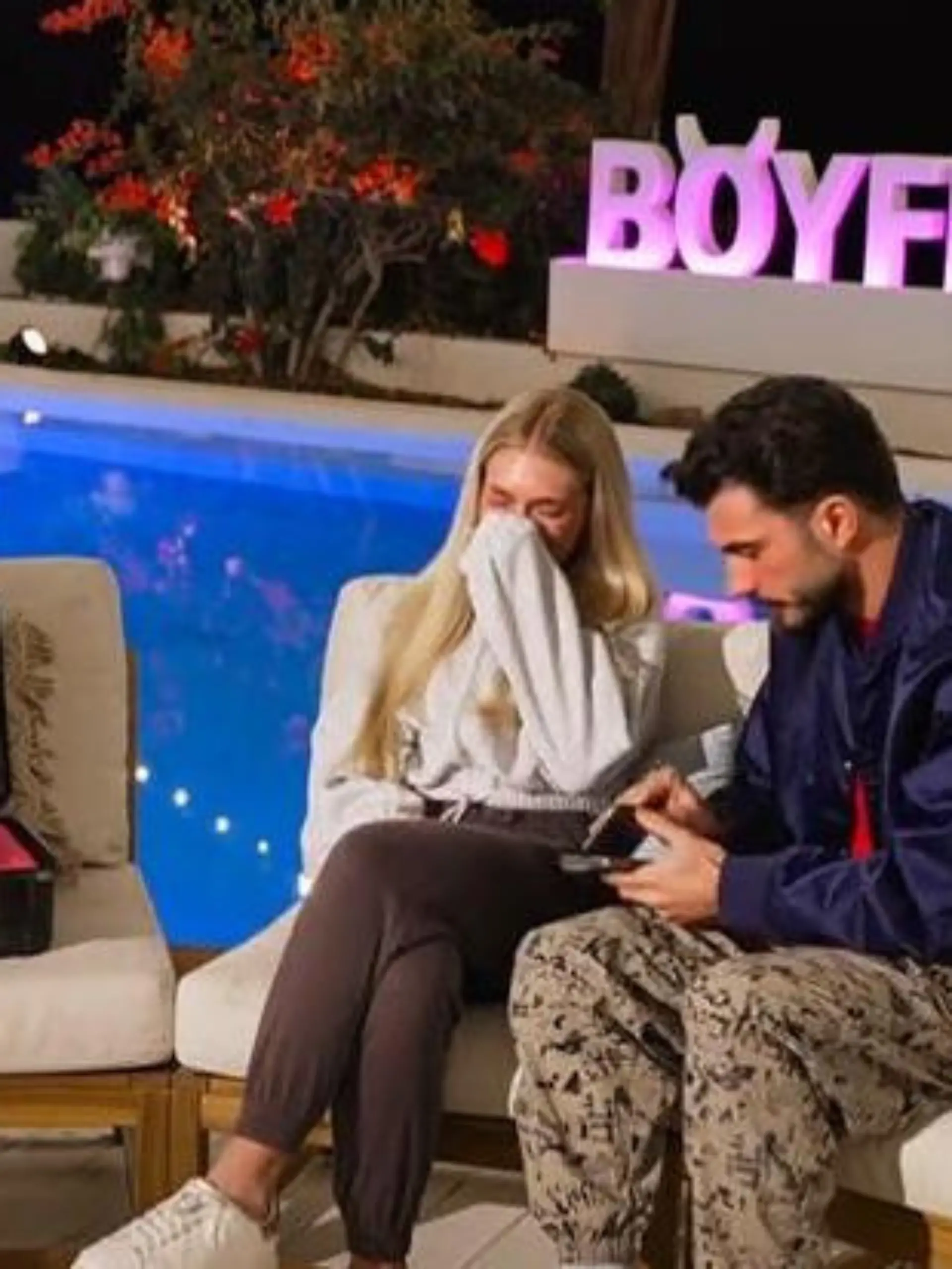 Bild zu: "Nackt-Video auf Handy! Entdeckt Michelle hier Makis schlüpfriges Geheimnis?"