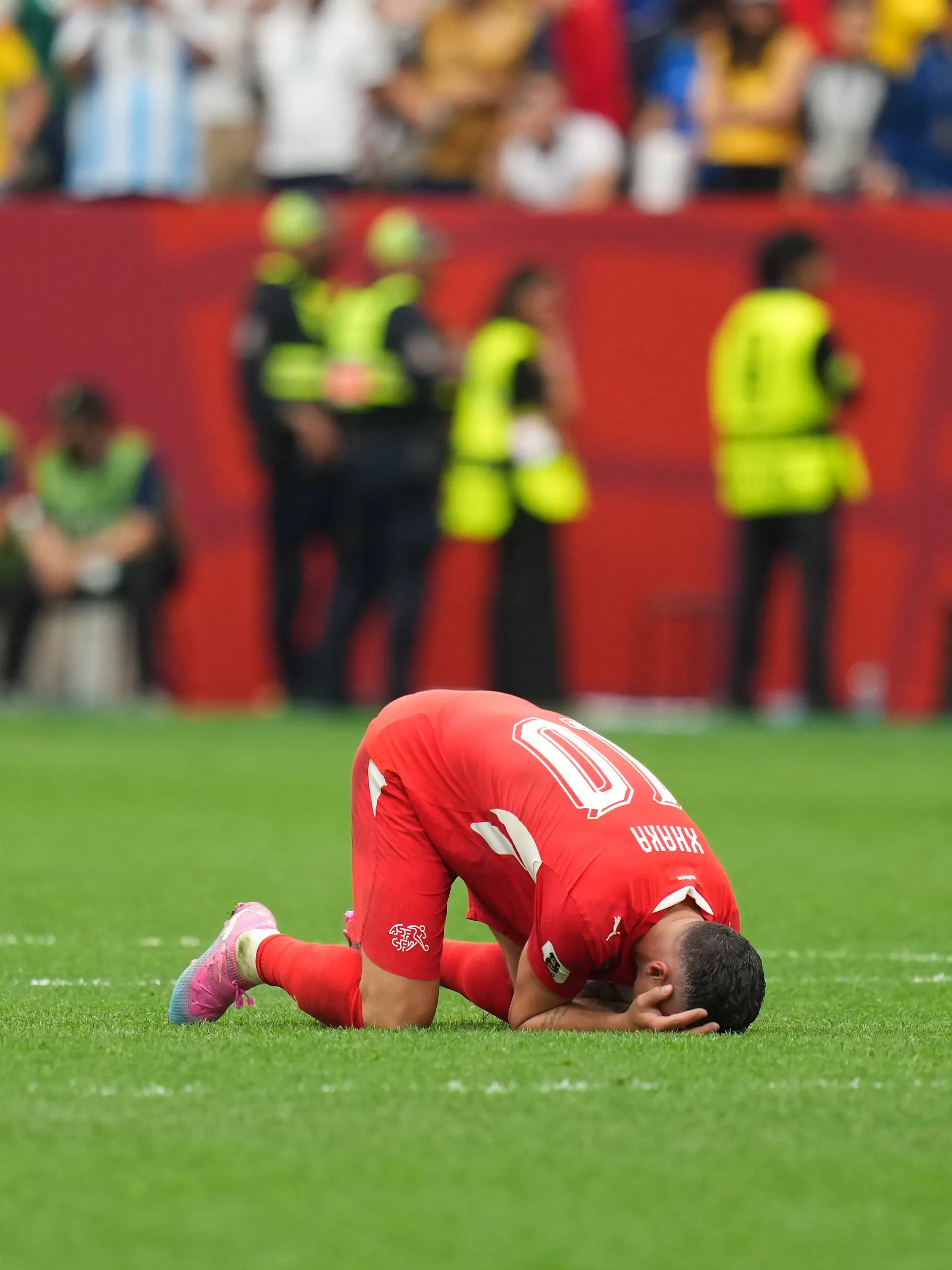 Bild zu: "Zu krass, zu viel, zu schön! Ist DAS der größte Tränen-Zusammenbruch der WM?"