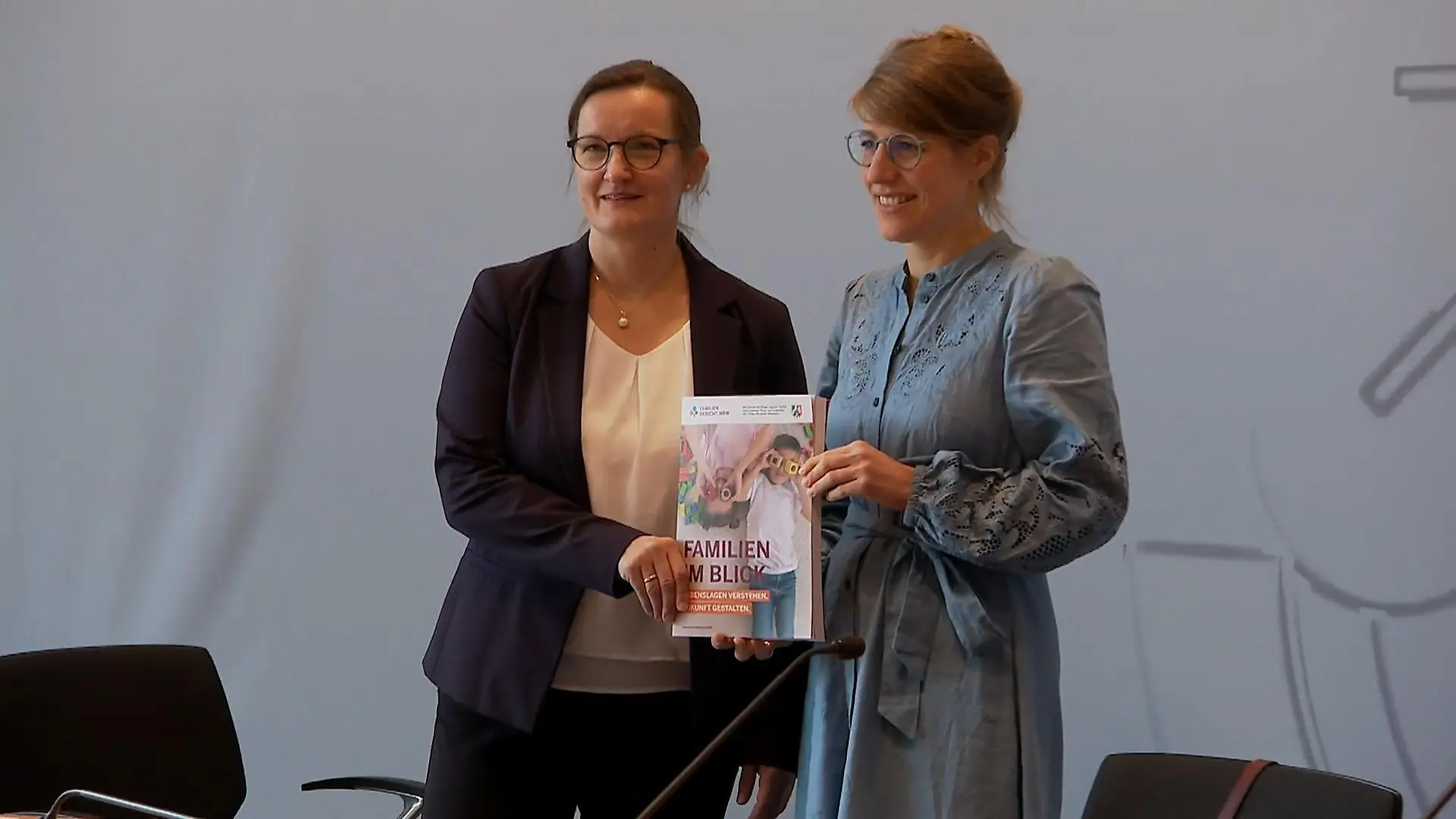 Bericht über Vereinbarkeit von Familie und Beruf Ministerin stellt Ergebnisse vor