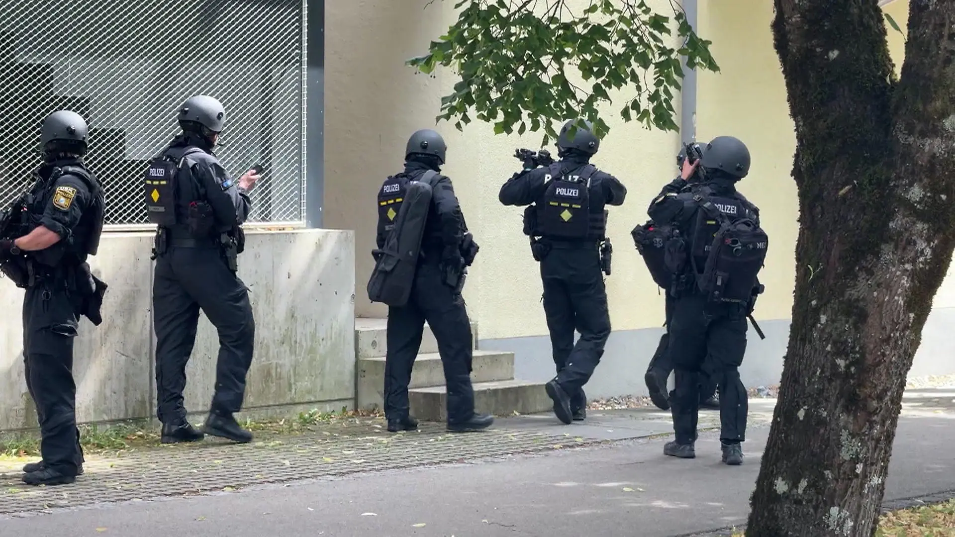 Amoklage an Schule in Bayern! Mehrere Verletzte Polizei nimmt Täter (16) fest