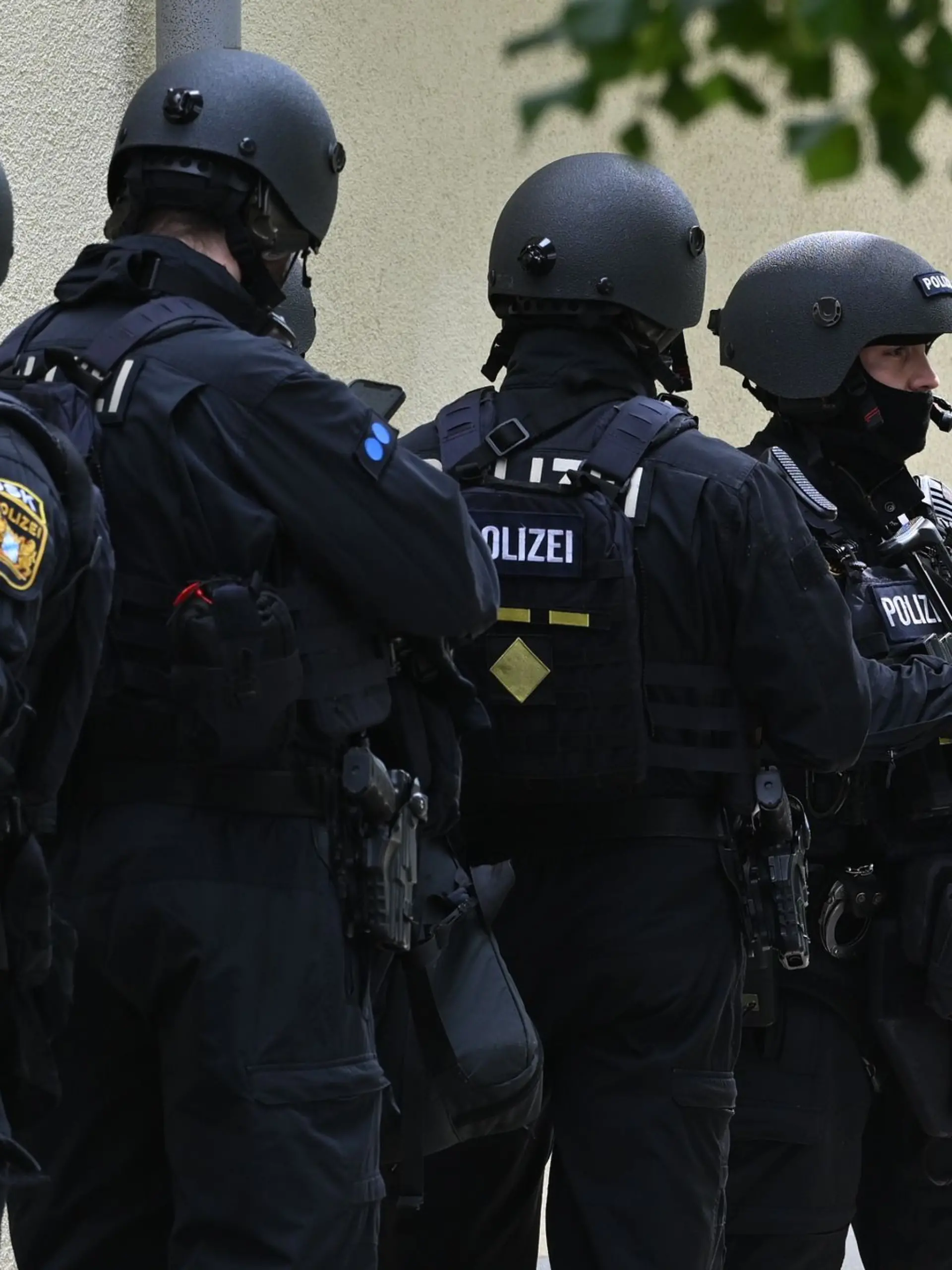 Bild zu: "Amokalarm in Schongau!  Rückkehr an die Schule – verletzte Mädchen (13) außer Lebensgefahr"