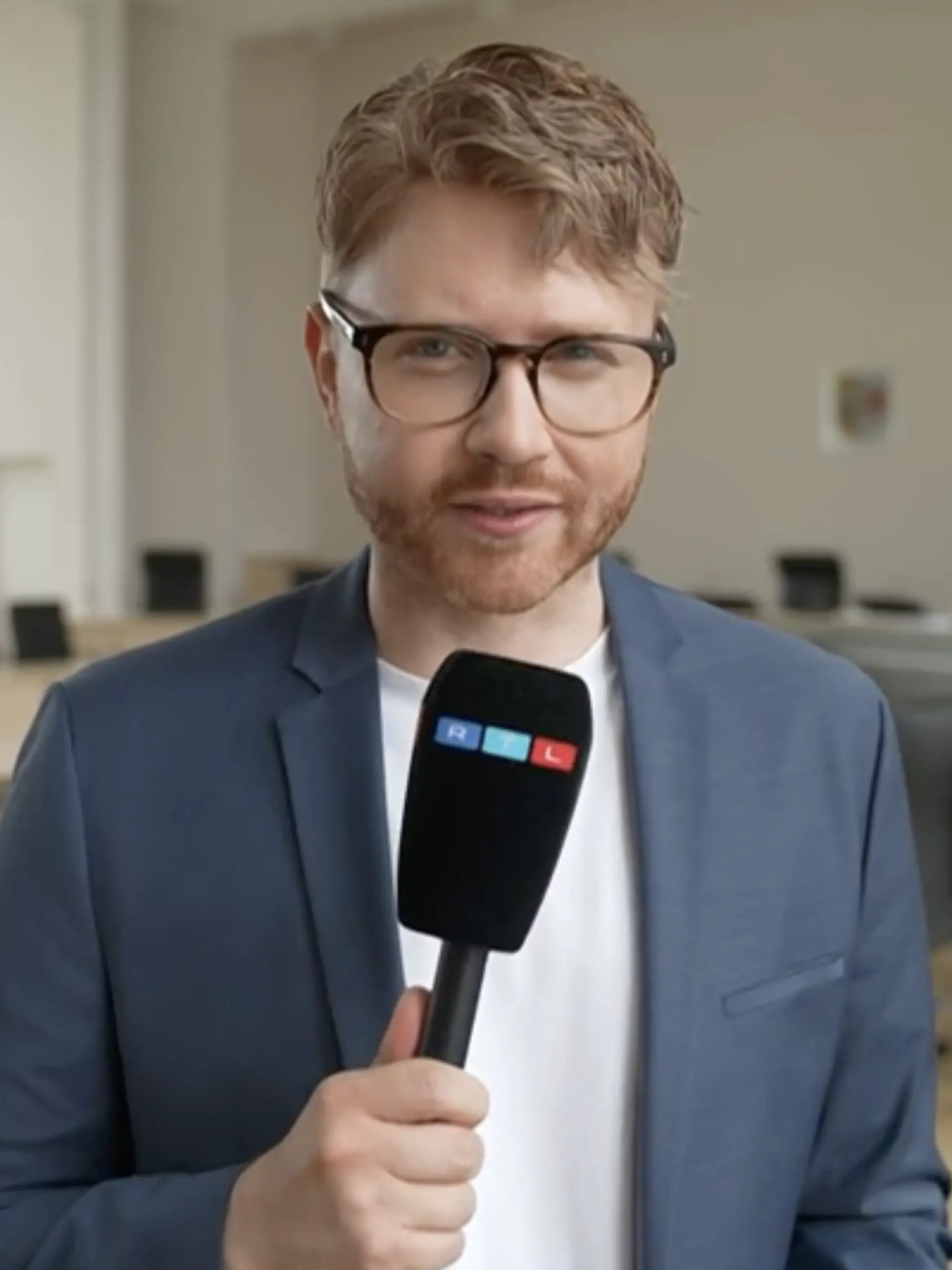 RTL-Reporter Carsten Kulawik ist bei dem Prozess gegen Gina H. in Rostock dabei.